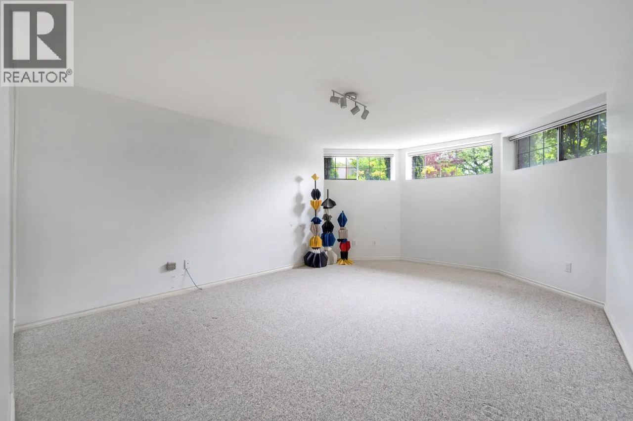9116 BRIAR ROAD