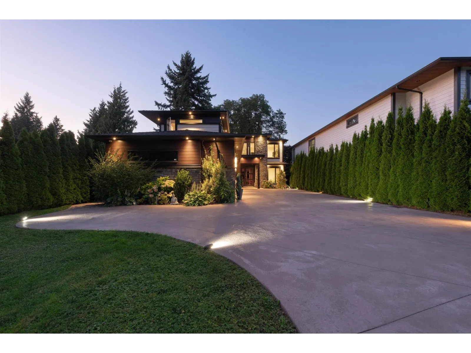 20025 GRADE CRESCENT