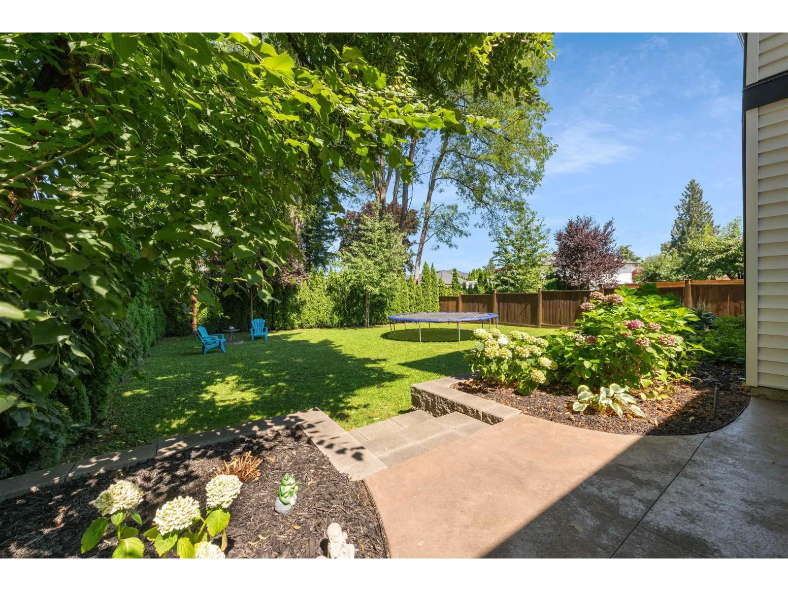 20025 GRADE CRESCENT