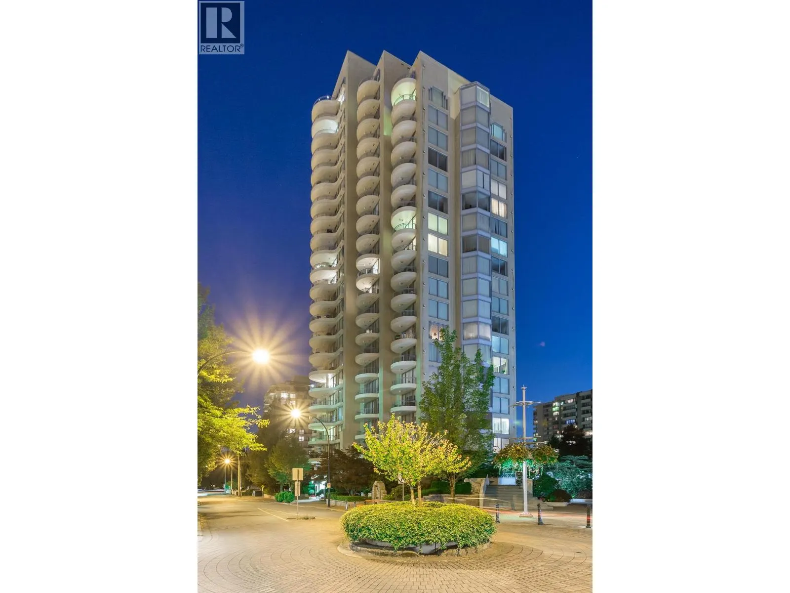 1605 739 PRINCESS STREET