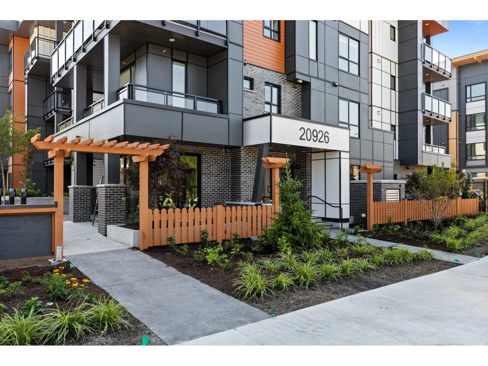313 20926 83 AVENUE