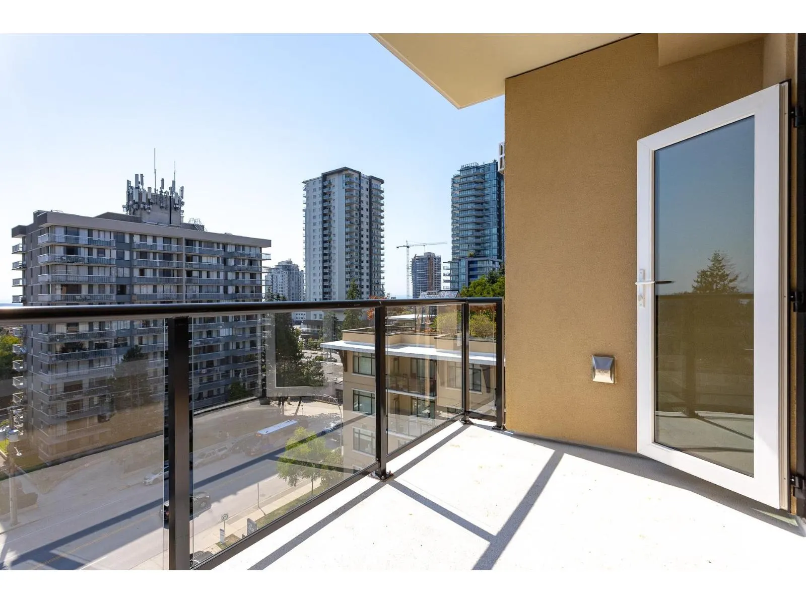 701 15333 16 AVENUE