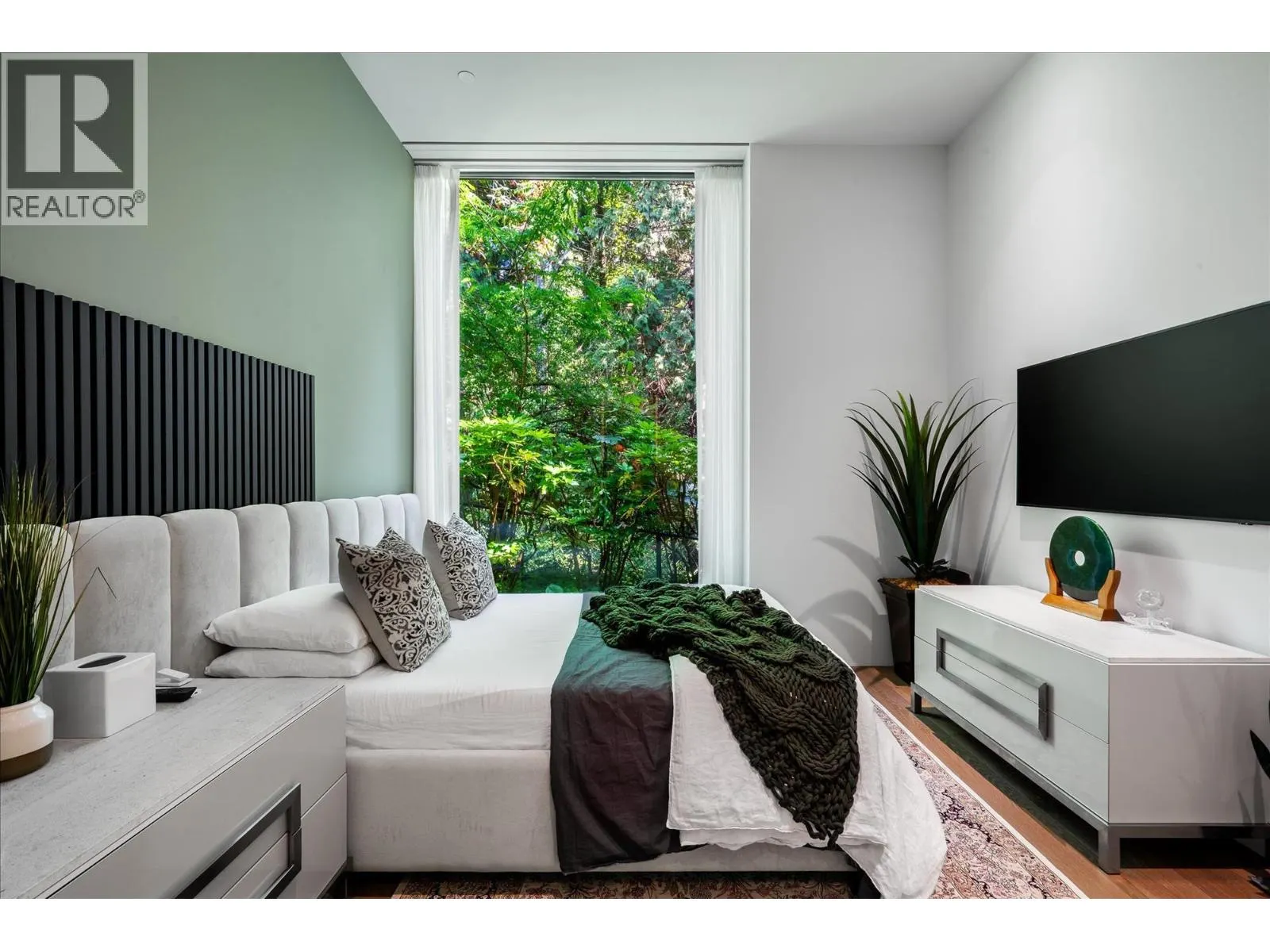3478 MARINE DRIVE
