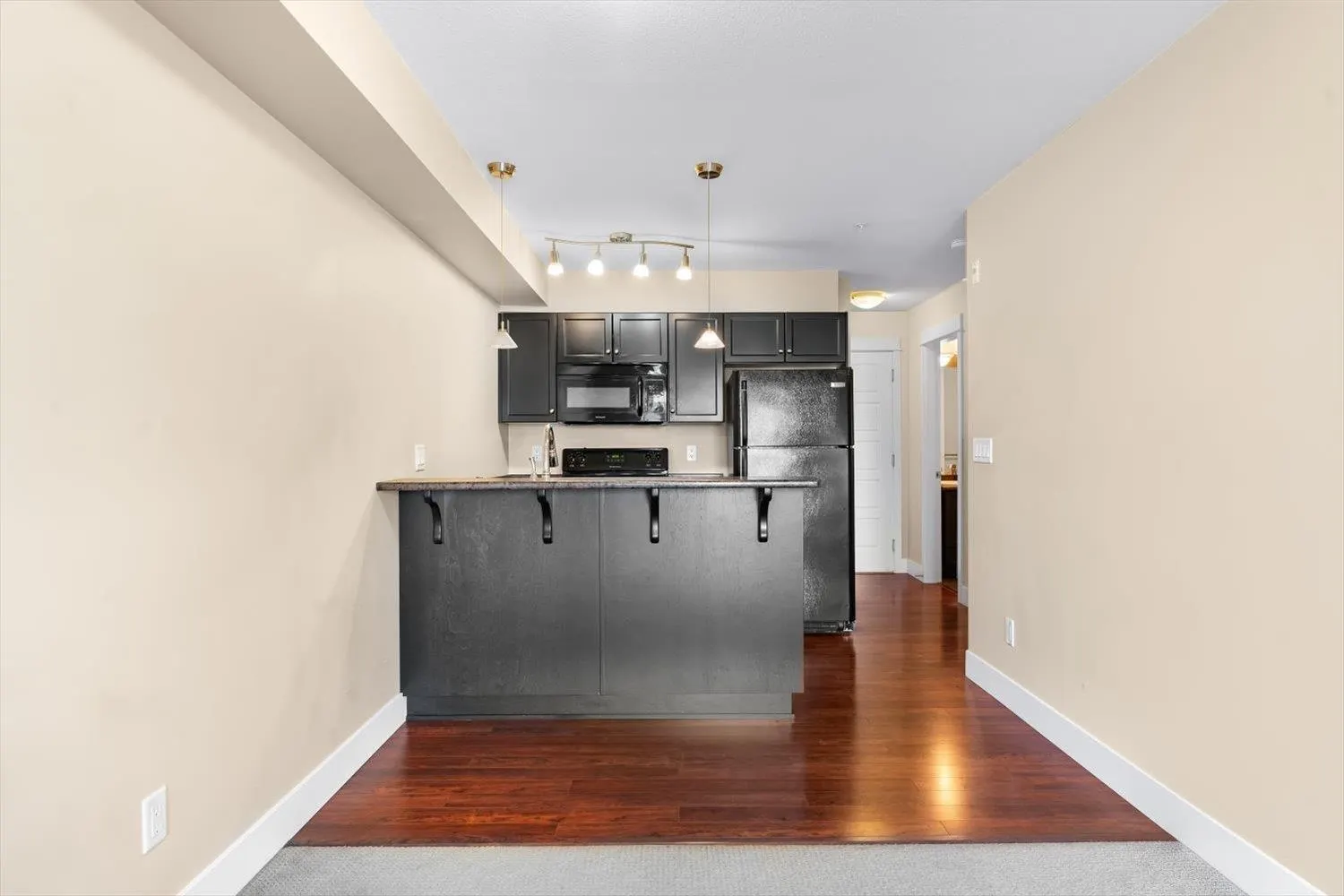 311 30525 CARDINAL AVENUE
