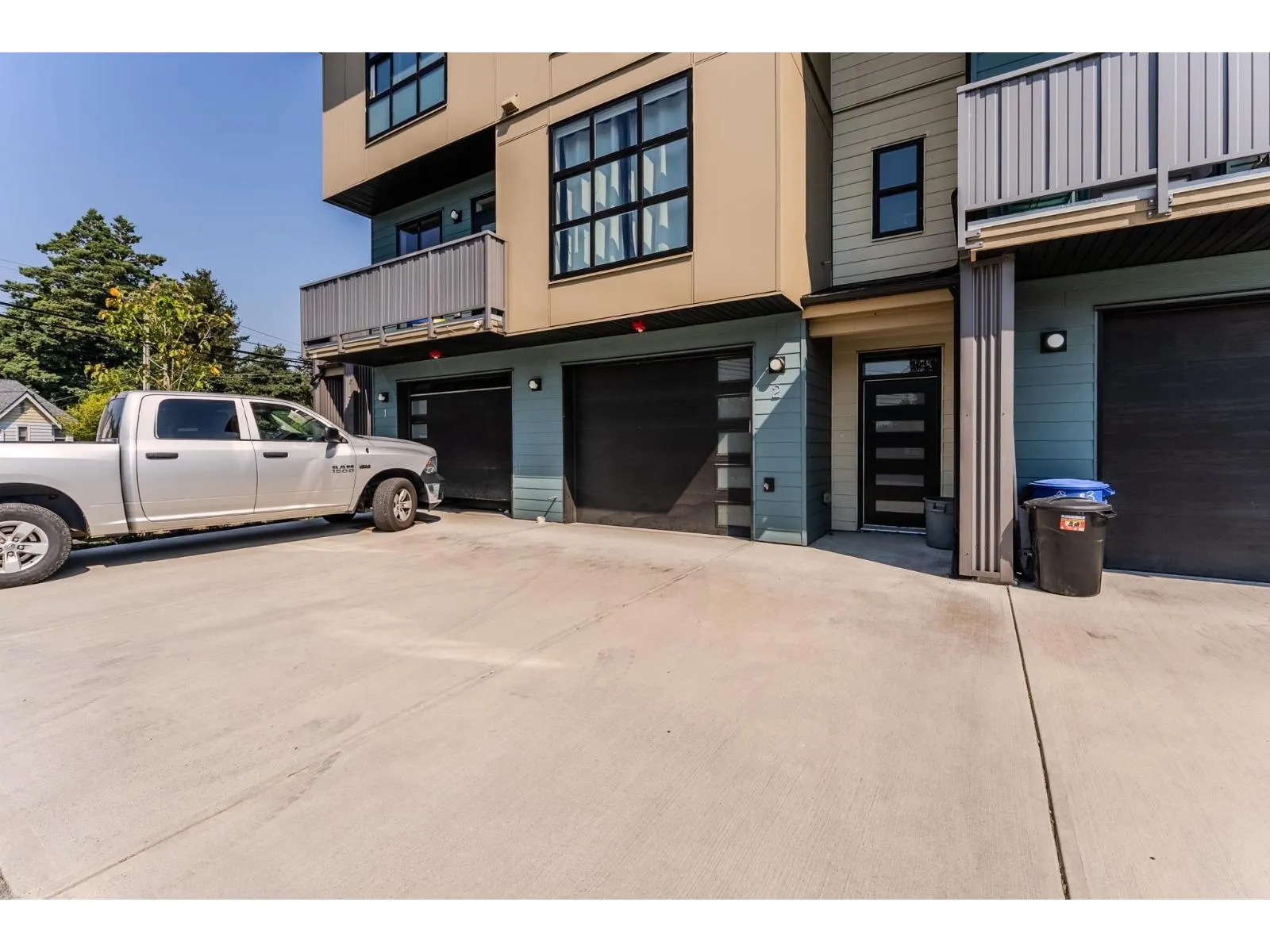 2 46376 YALE ROAD|Chilliwack Proper East
