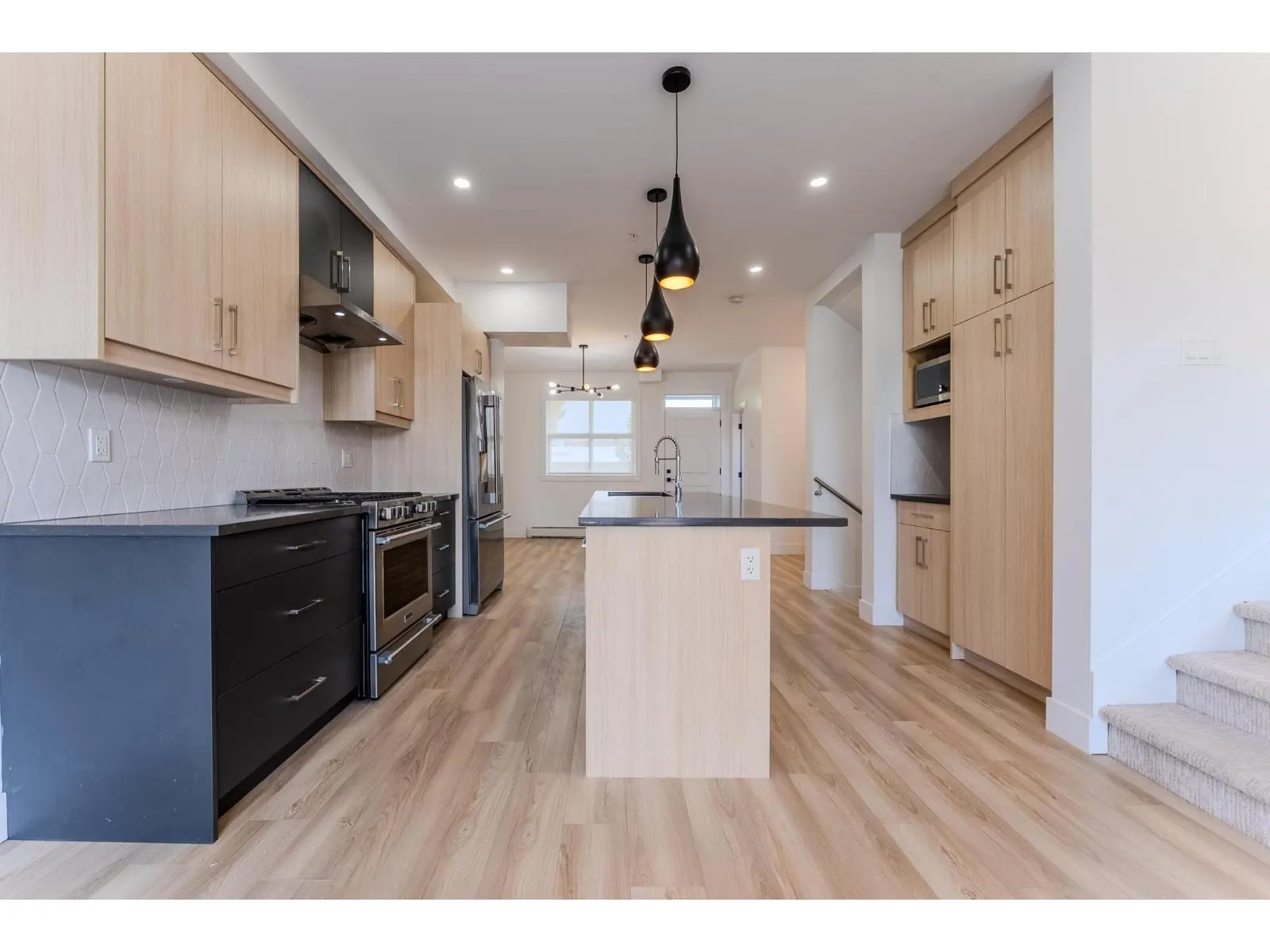2 46376 YALE ROAD|Chilliwack Proper East
