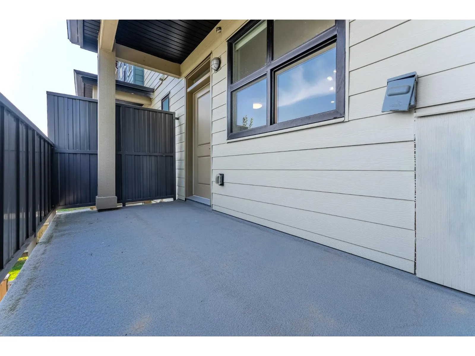2 46376 YALE ROAD|Chilliwack Proper East