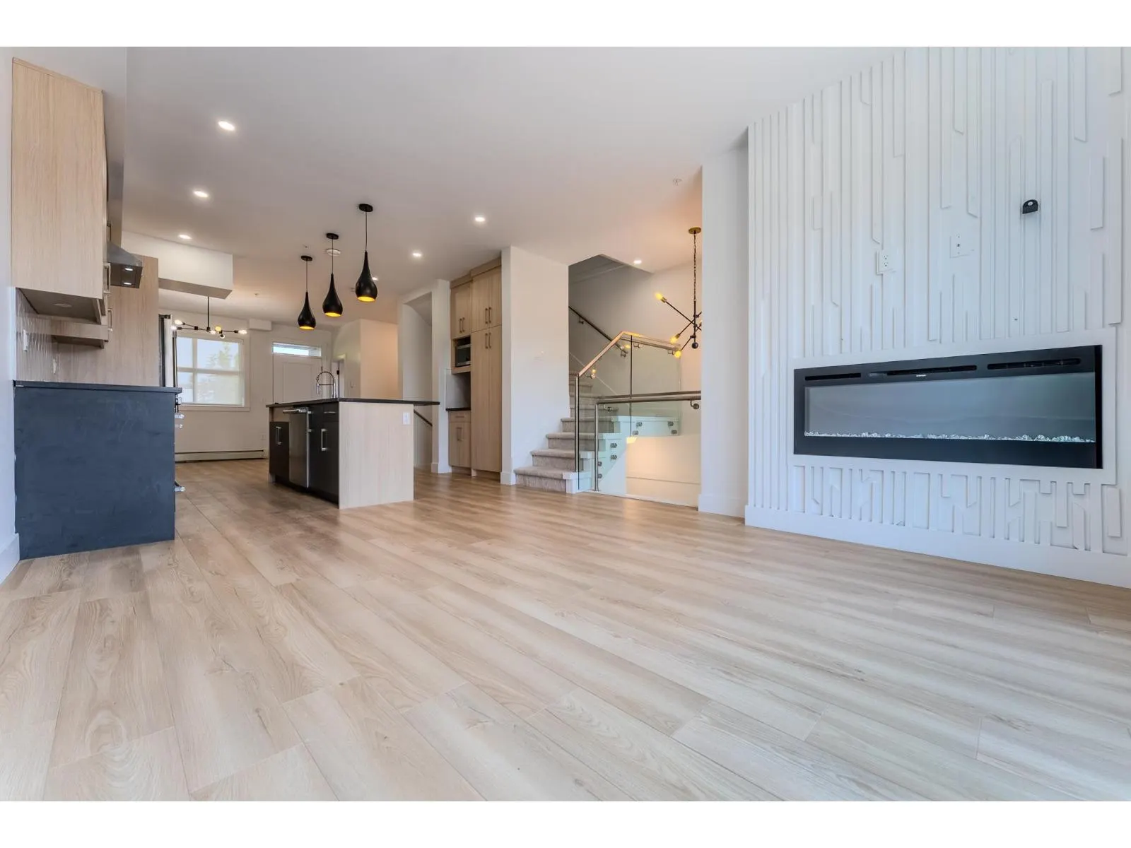 2 46376 YALE ROAD|Chilliwack Proper East