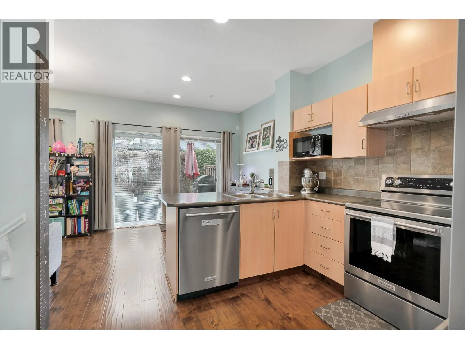12 1055 RIVERWOOD GATE