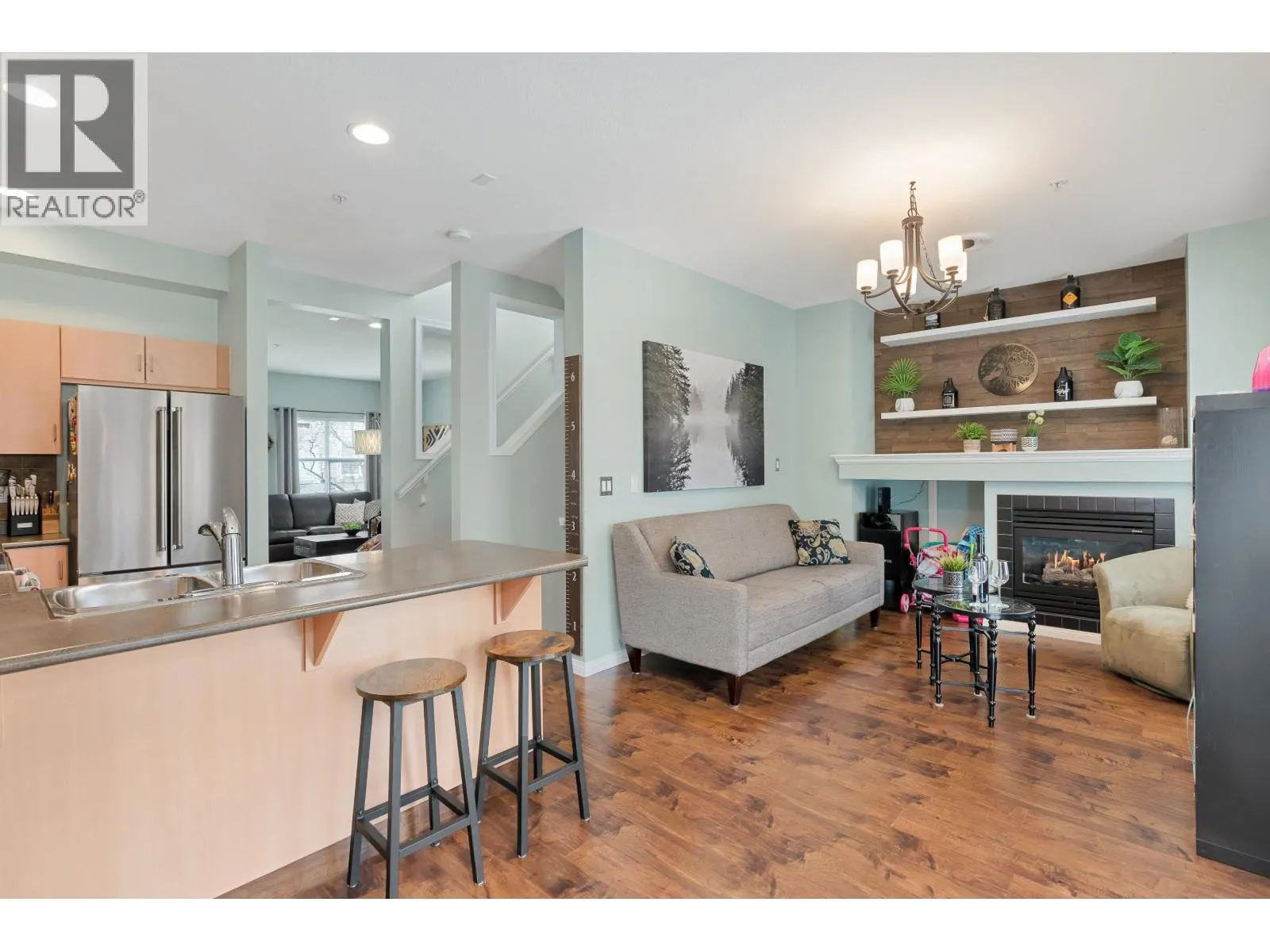12 1055 RIVERWOOD GATE
