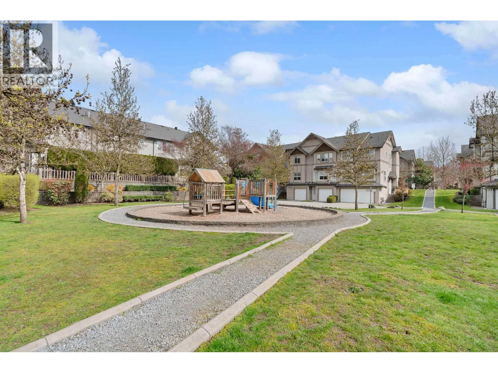 12 1055 RIVERWOOD GATE