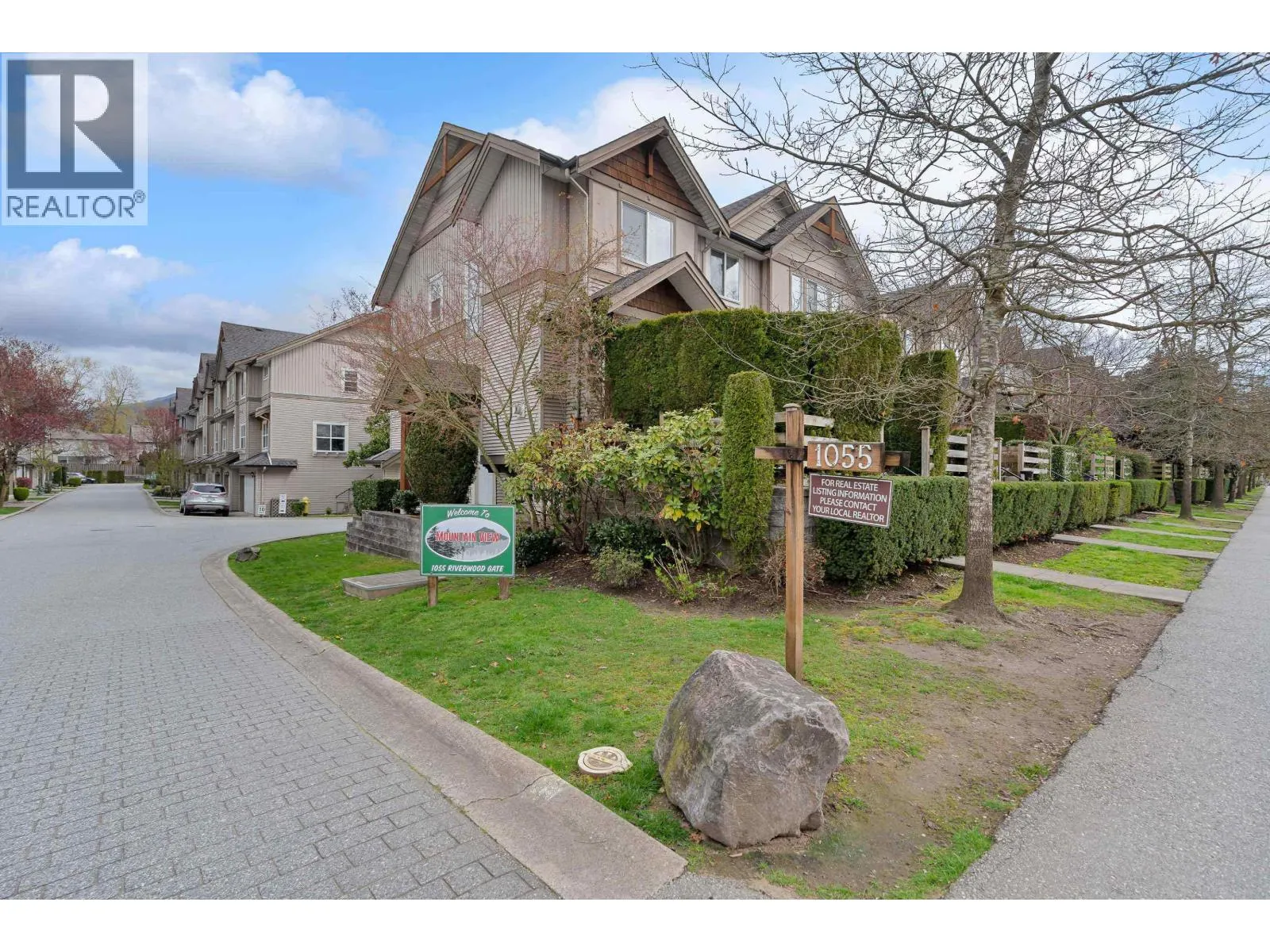 12 1055 RIVERWOOD GATE