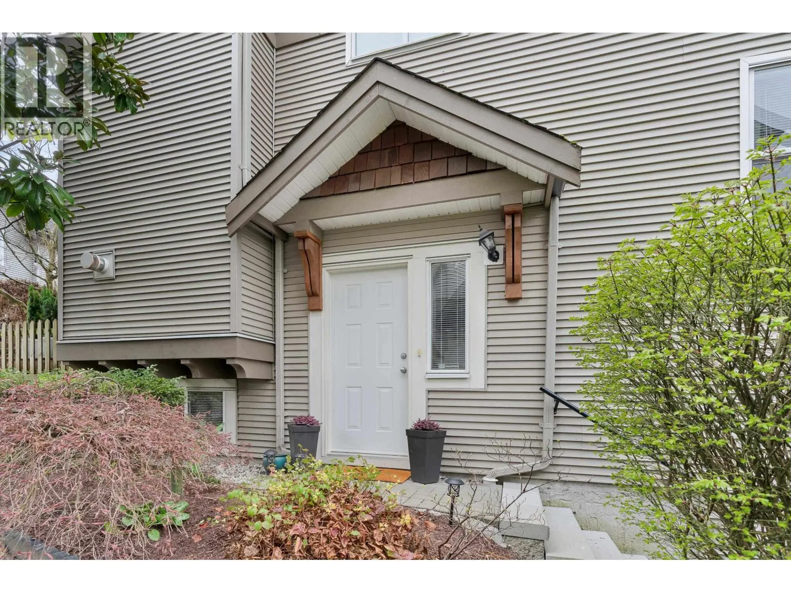 12 1055 RIVERWOOD GATE