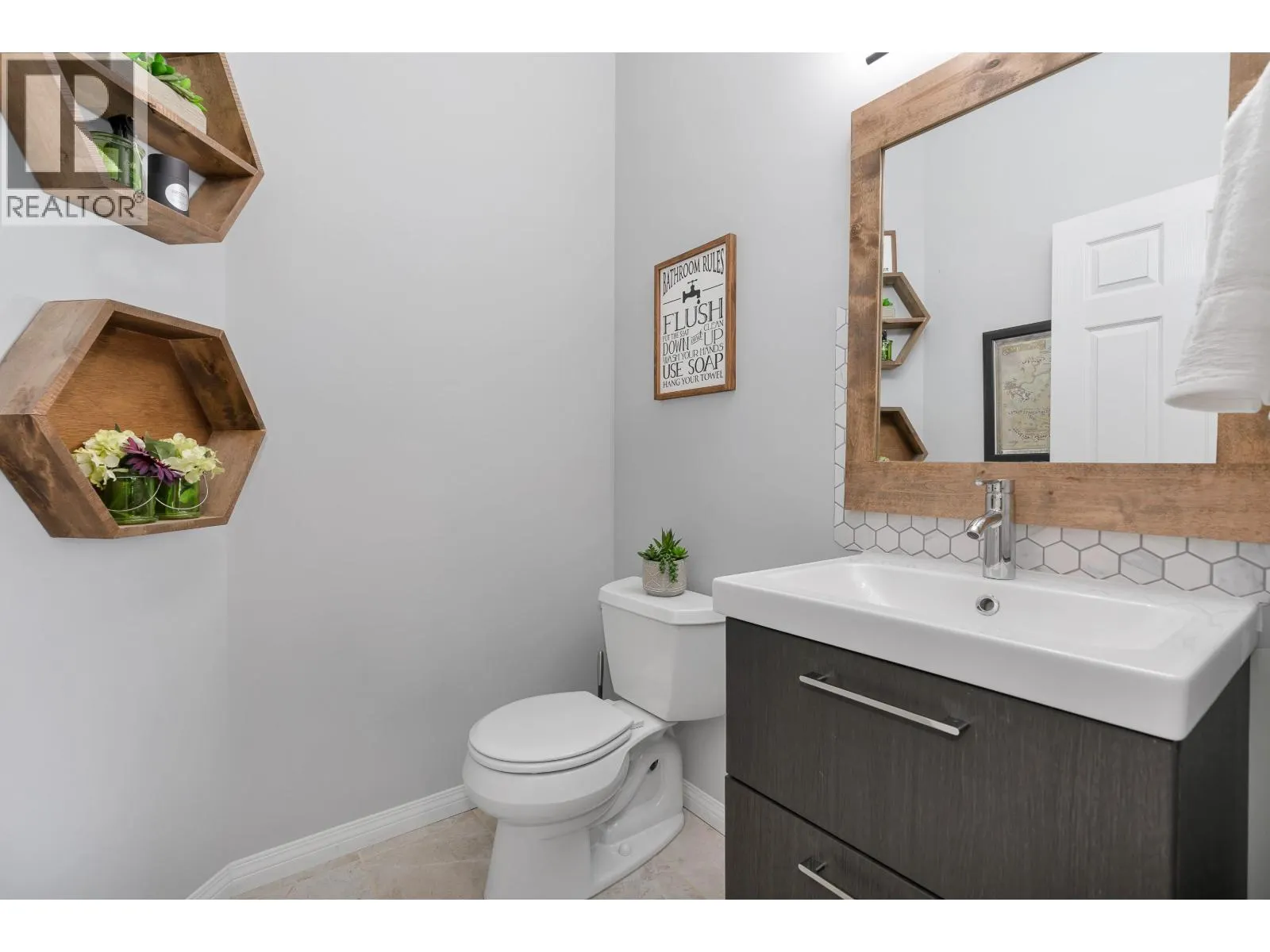 12 1055 RIVERWOOD GATE