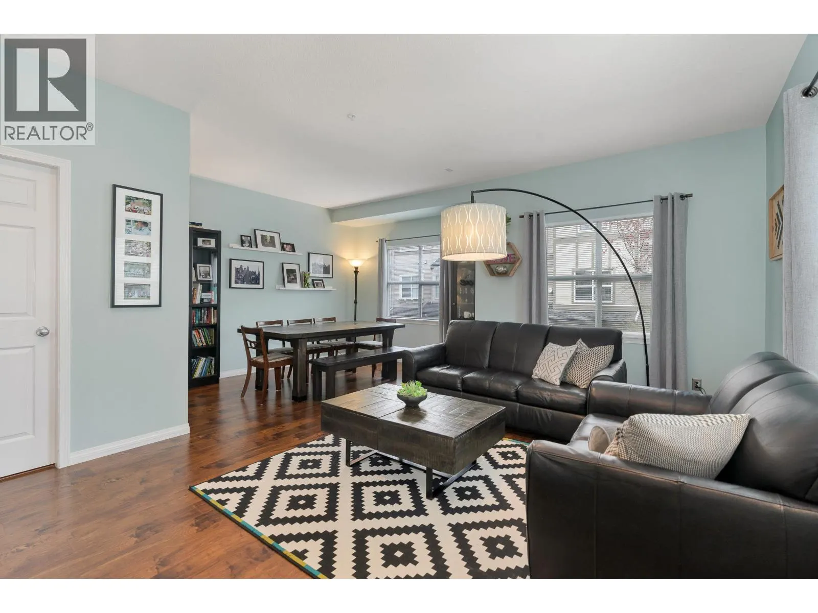 12 1055 RIVERWOOD GATE