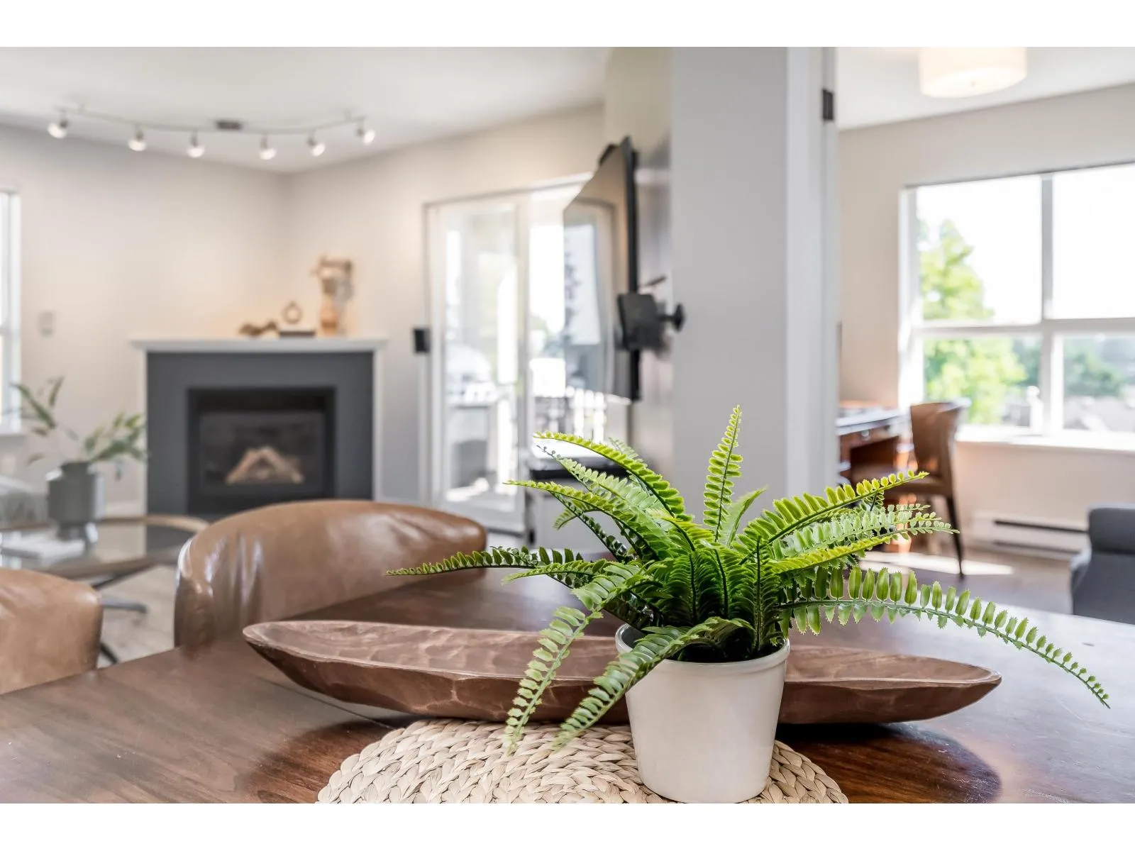 PH23 1588 BEST STREET