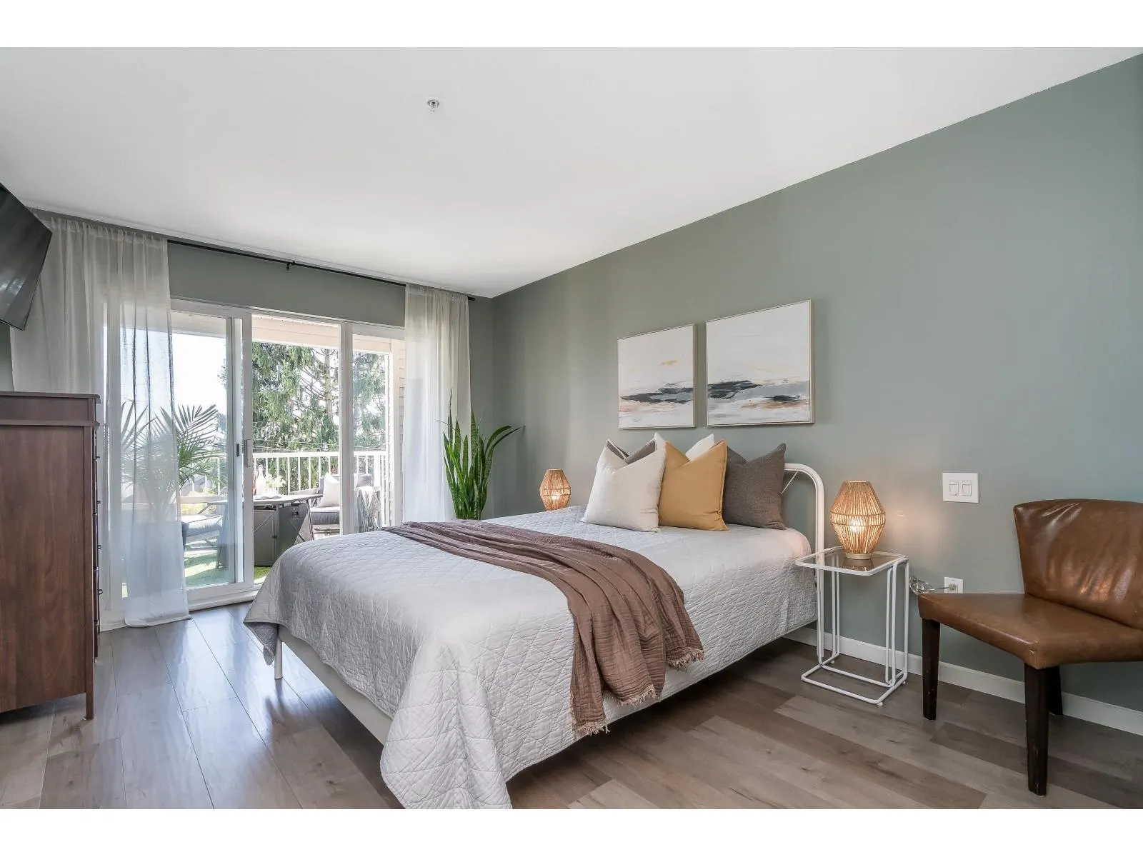 PH23 1588 BEST STREET
