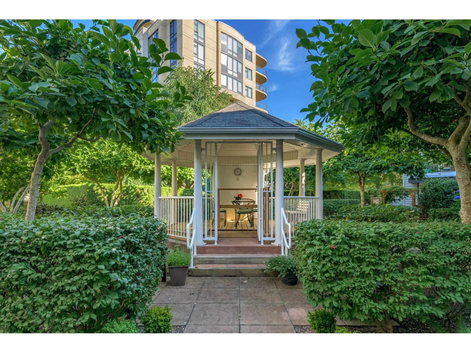 PH23 1588 BEST STREET