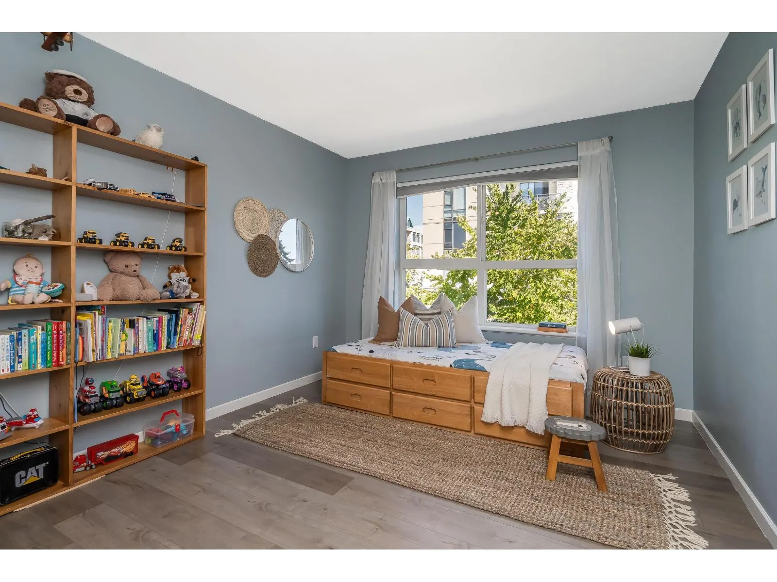 PH23 1588 BEST STREET