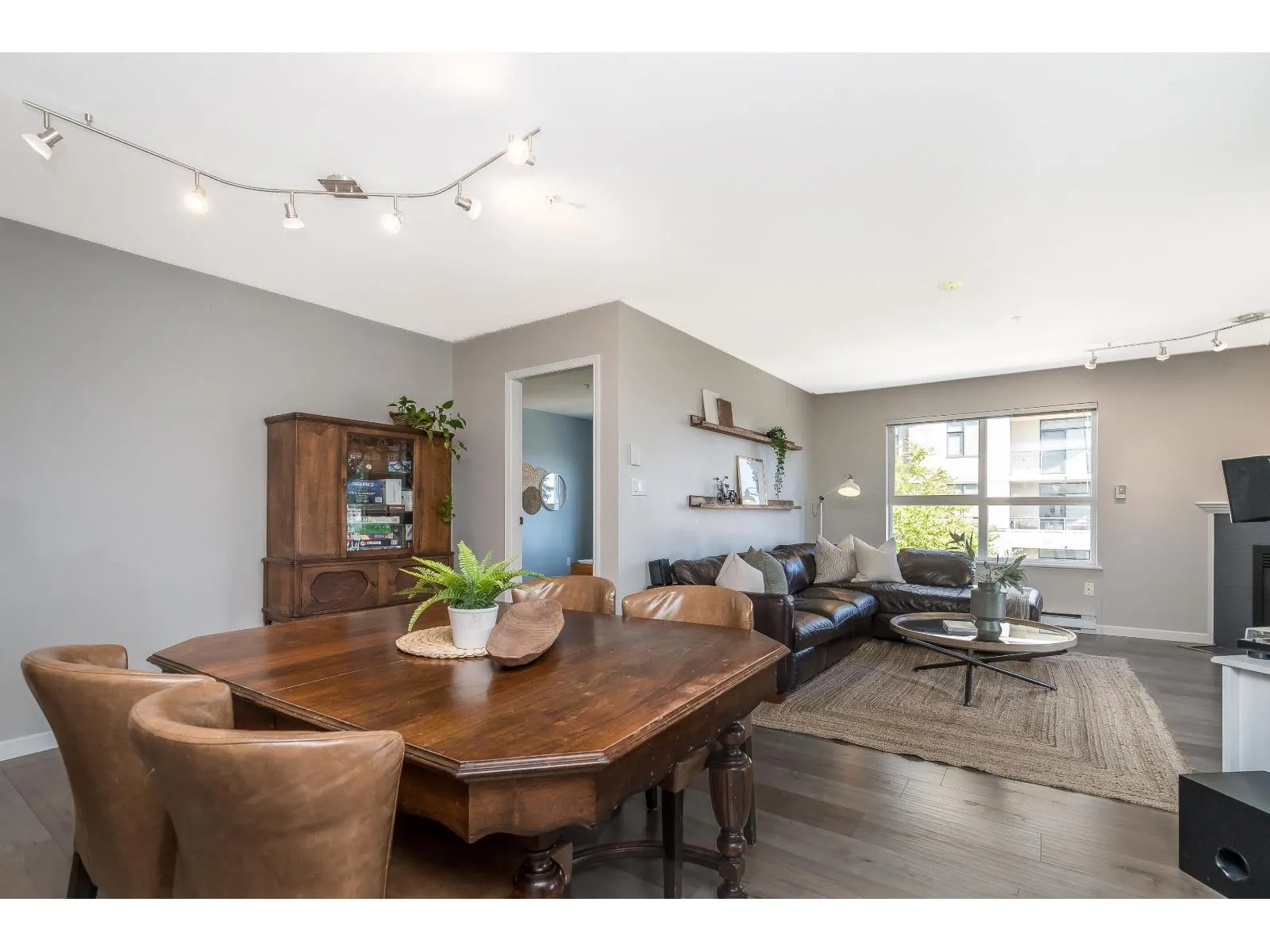 PH23 1588 BEST STREET