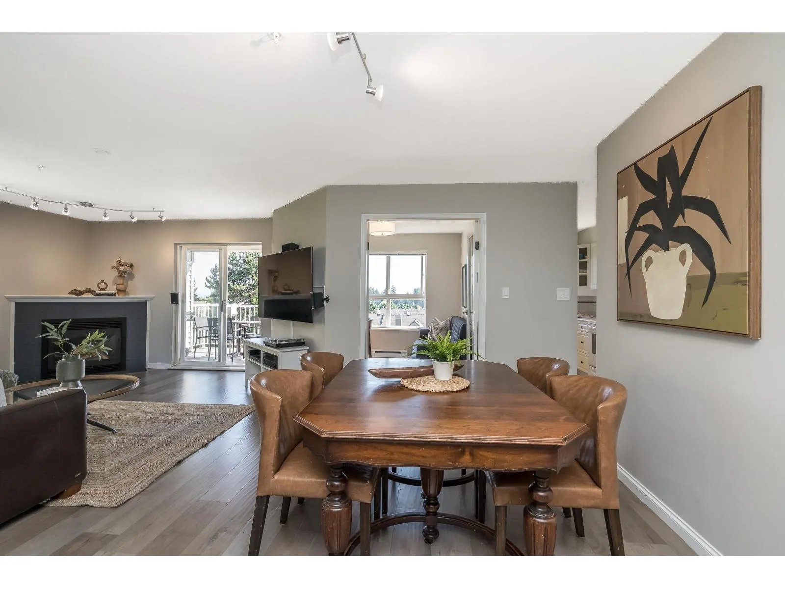 PH23 1588 BEST STREET