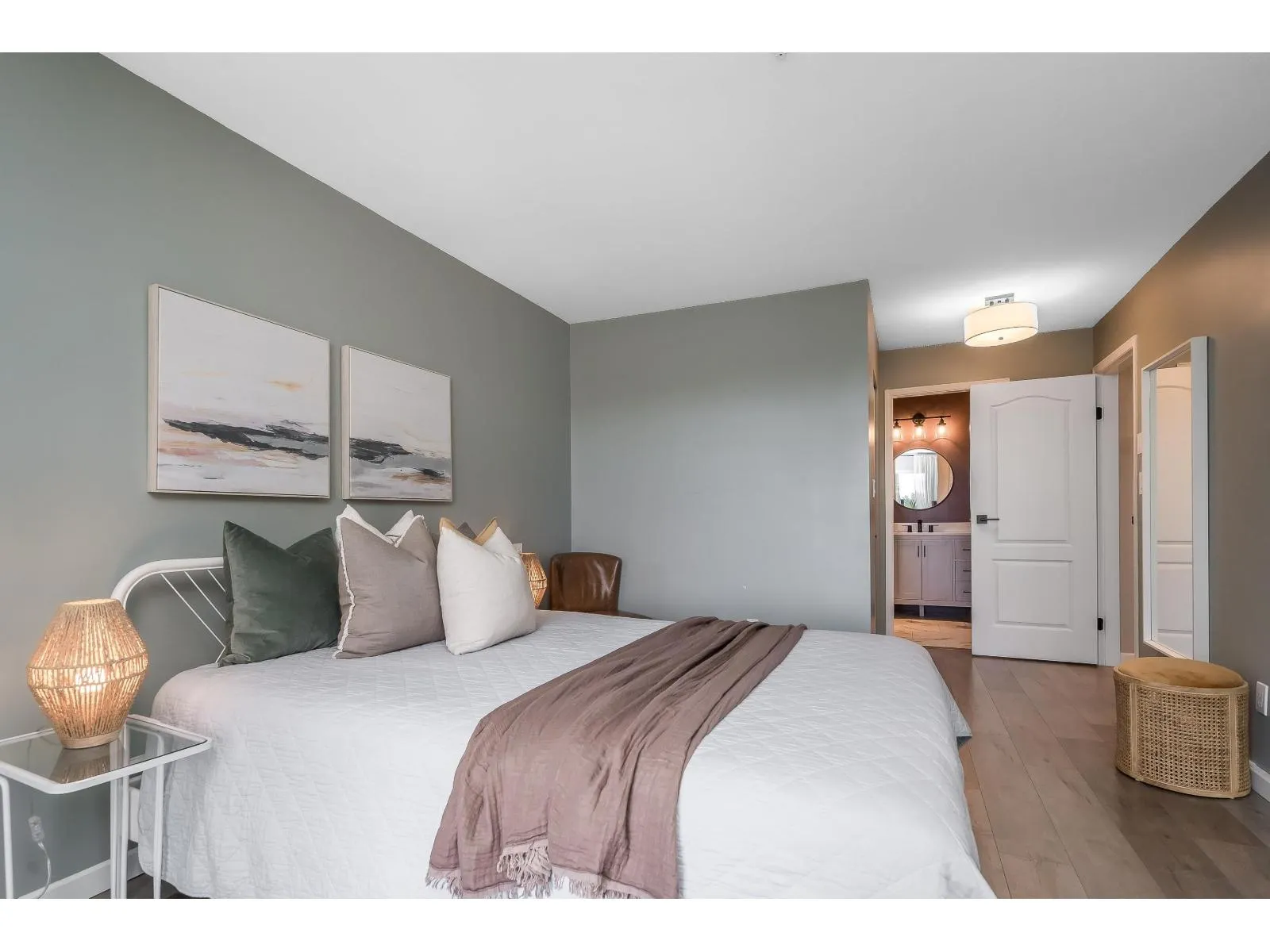 PH23 1588 BEST STREET