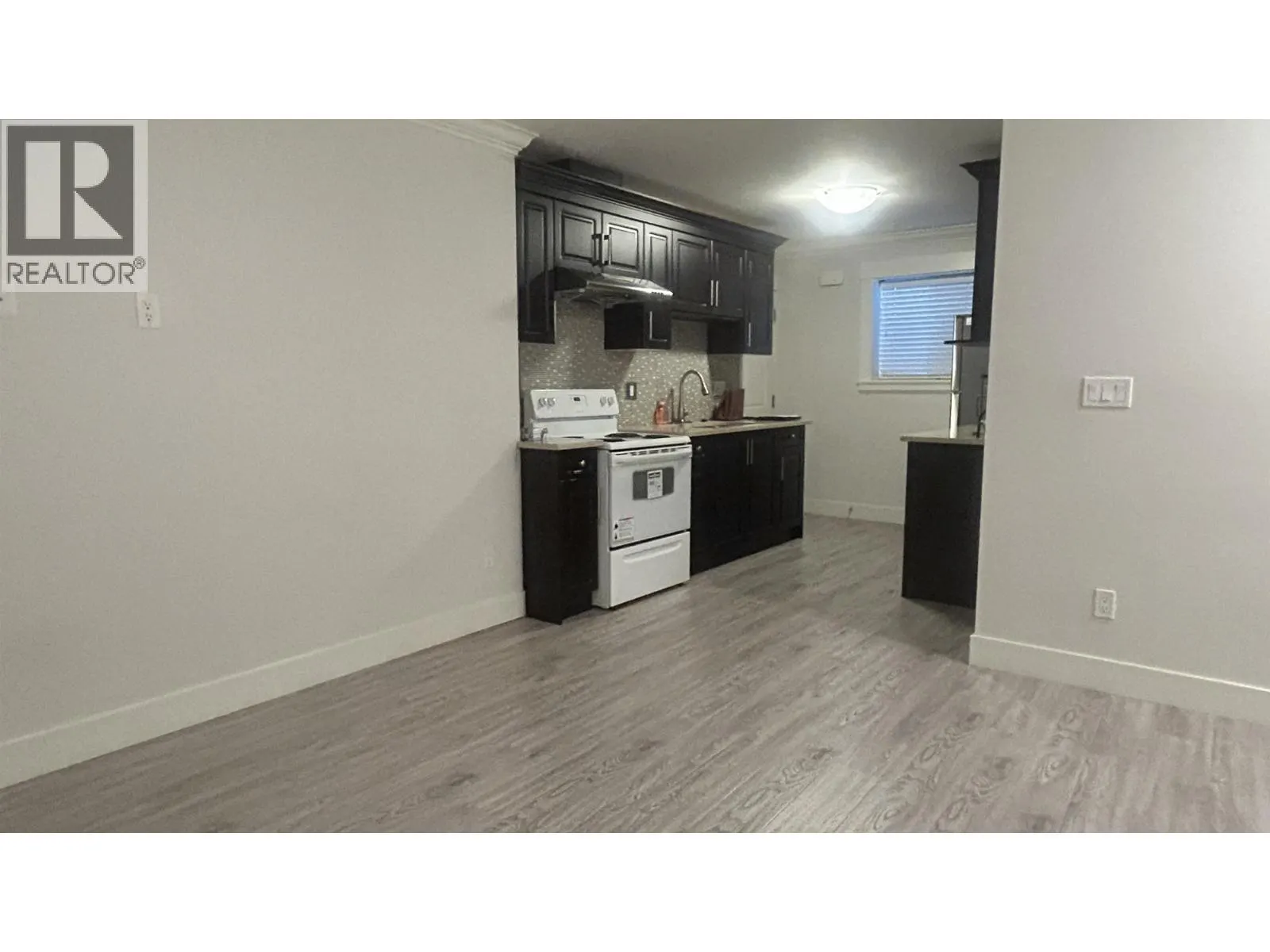 Bsmt - 1040 WALLS AVENUE