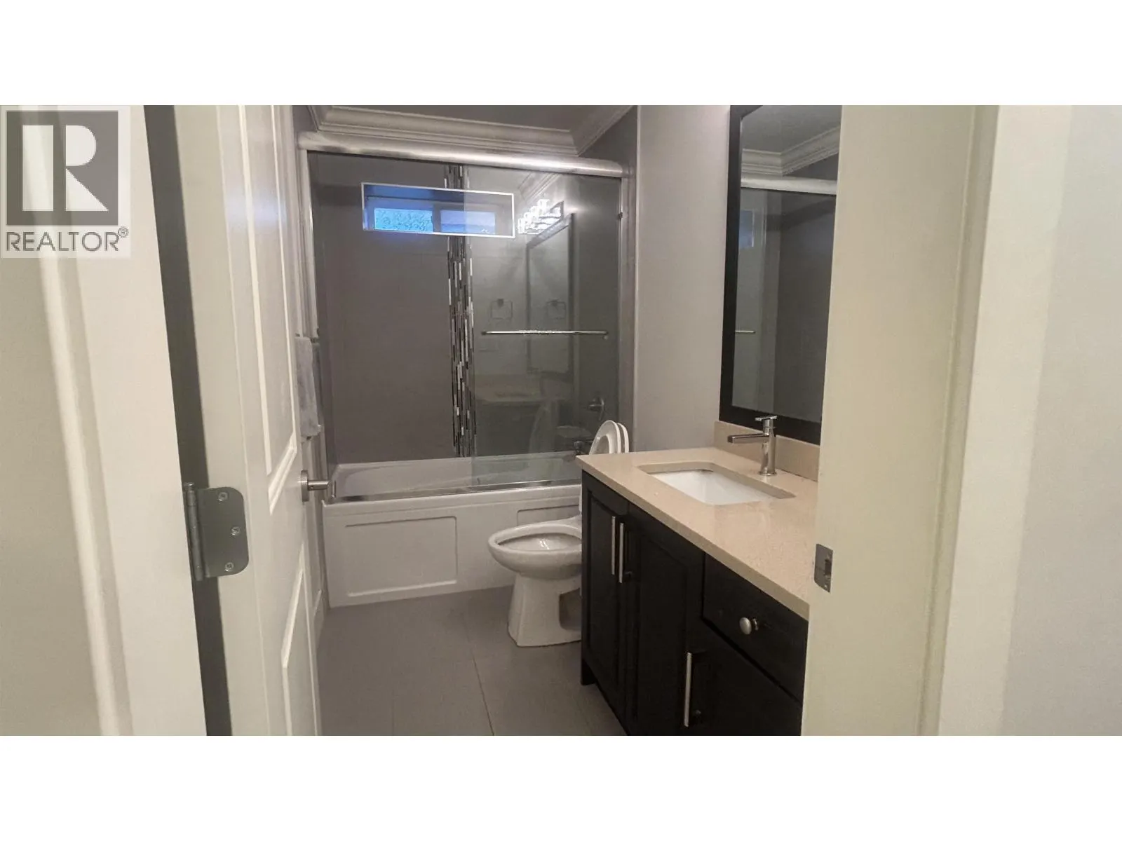 Bsmt - 1040 WALLS AVENUE