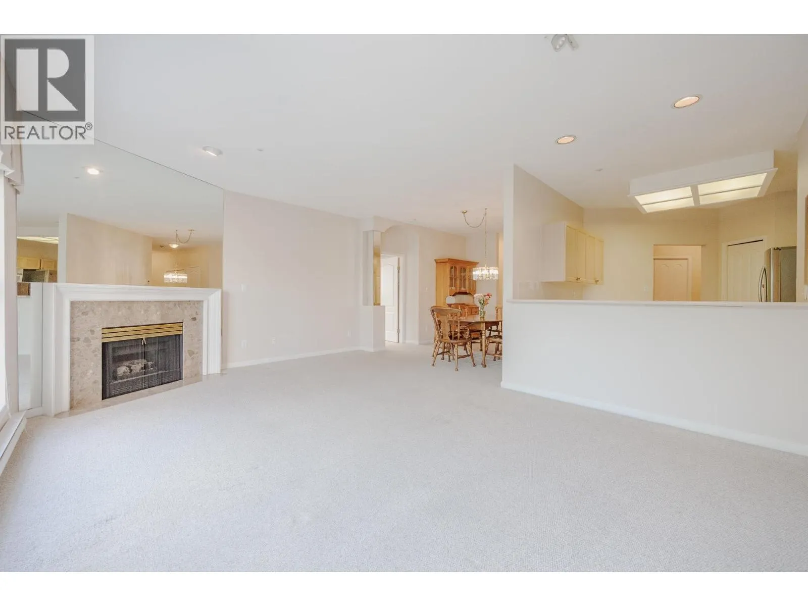 112 4743 W RIVER ROAD