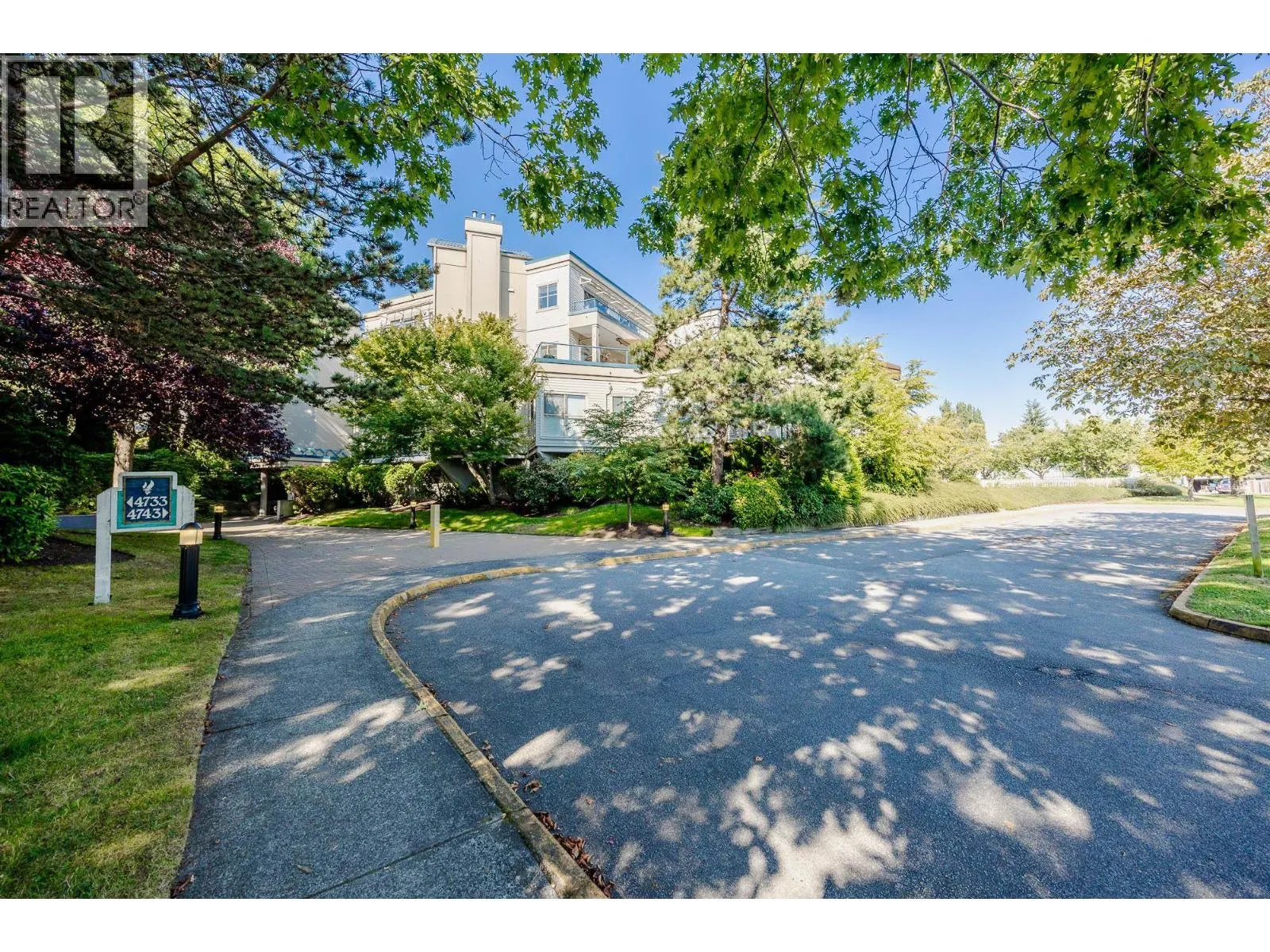 112 4743 W RIVER ROAD