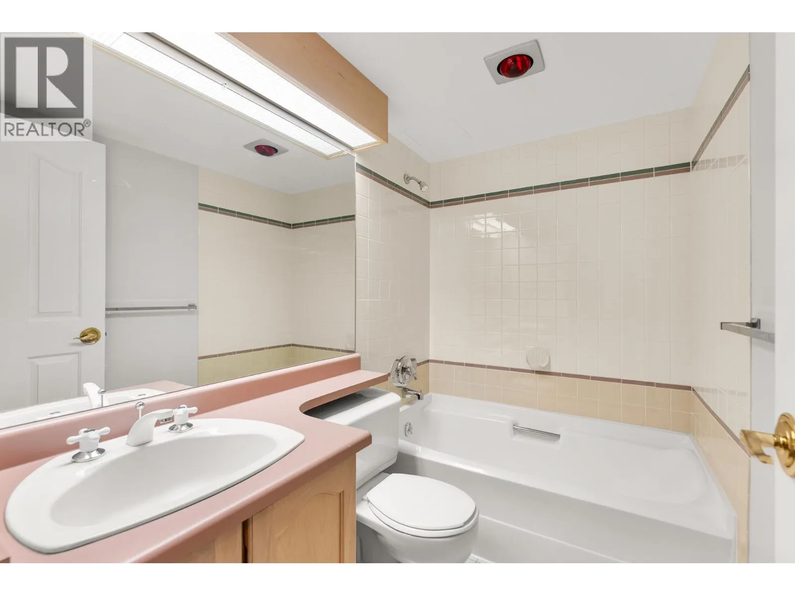211 7251 MINORU BOULEVARD