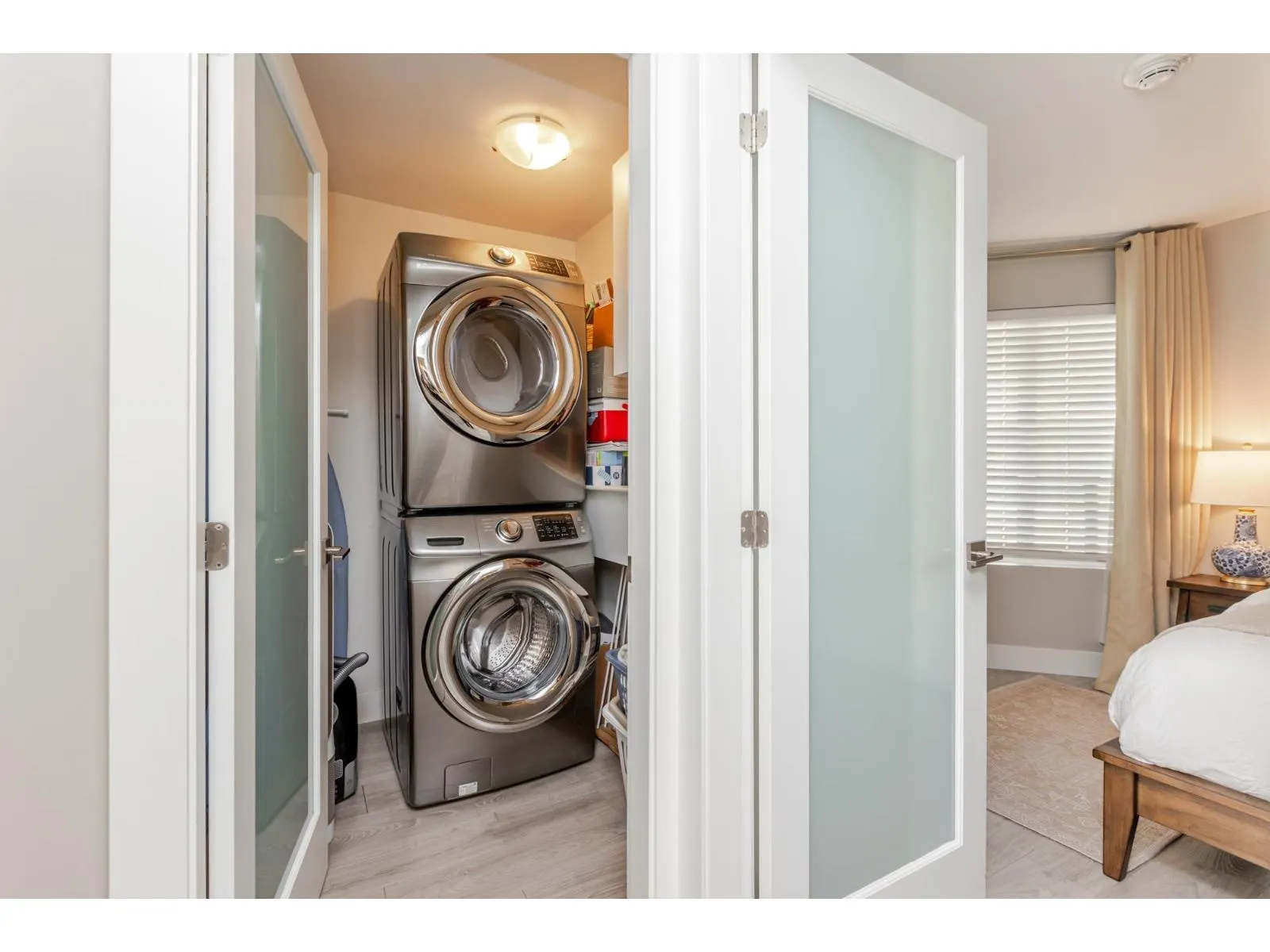 3 15989 MARINE DRIVE
