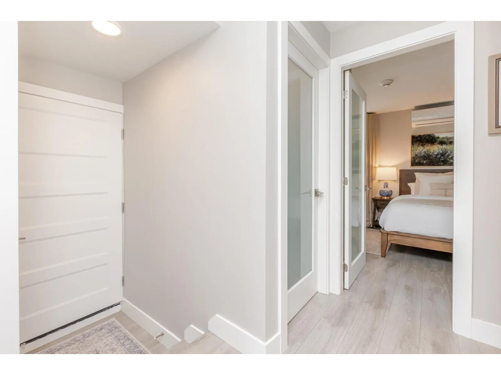 3 15989 MARINE DRIVE
