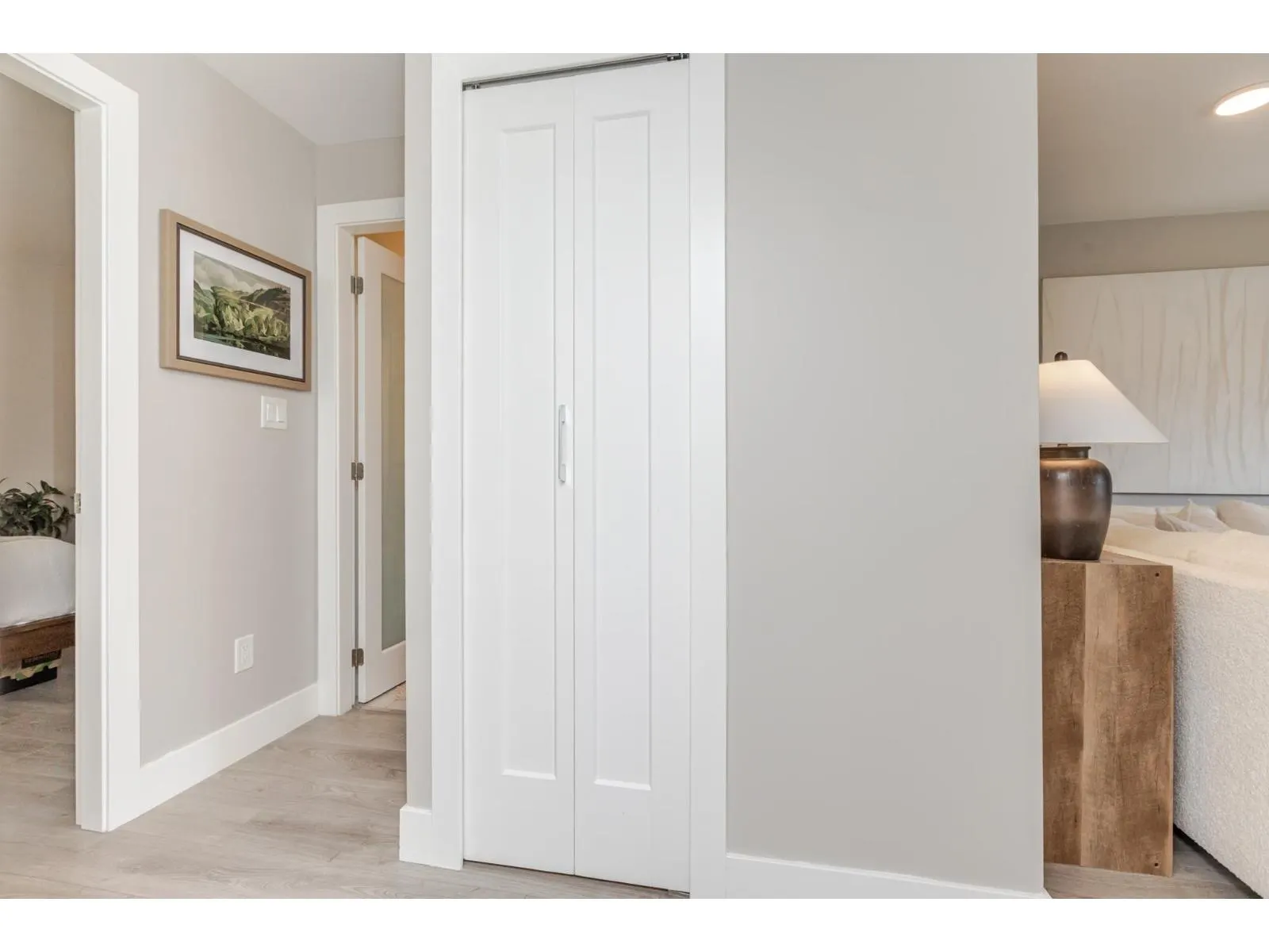 3 15989 MARINE DRIVE
