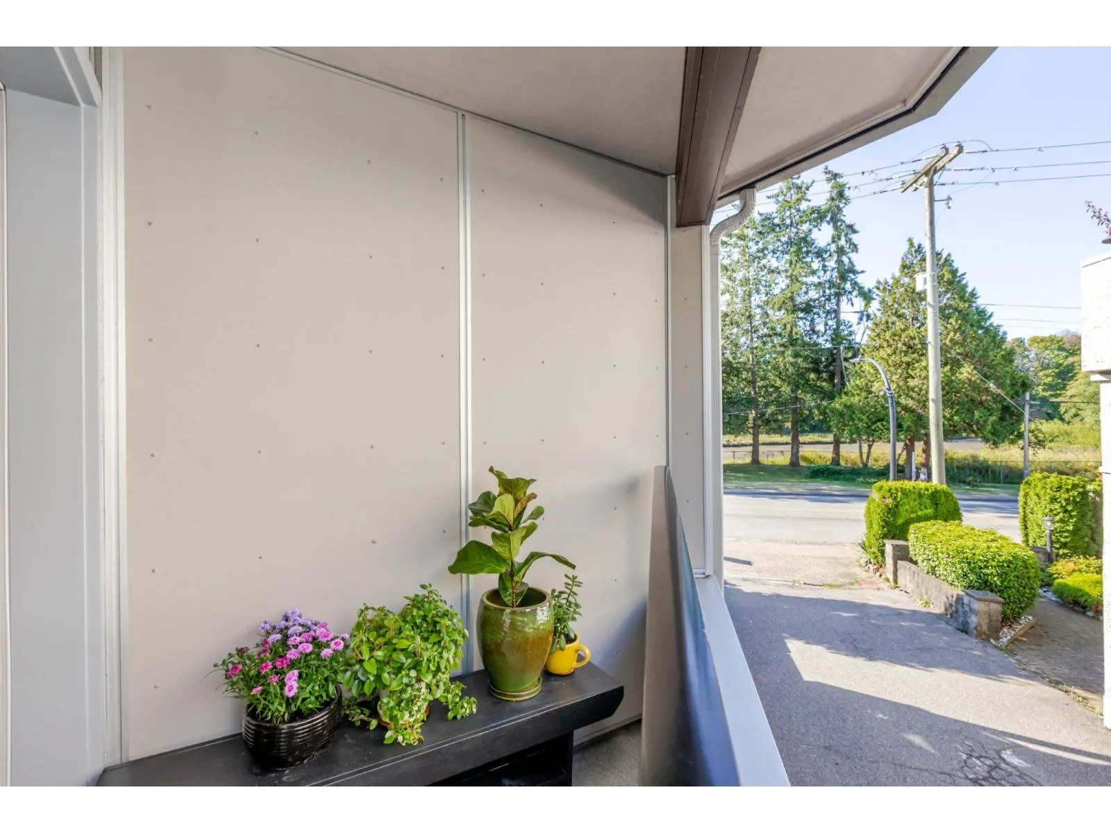3 15989 MARINE DRIVE