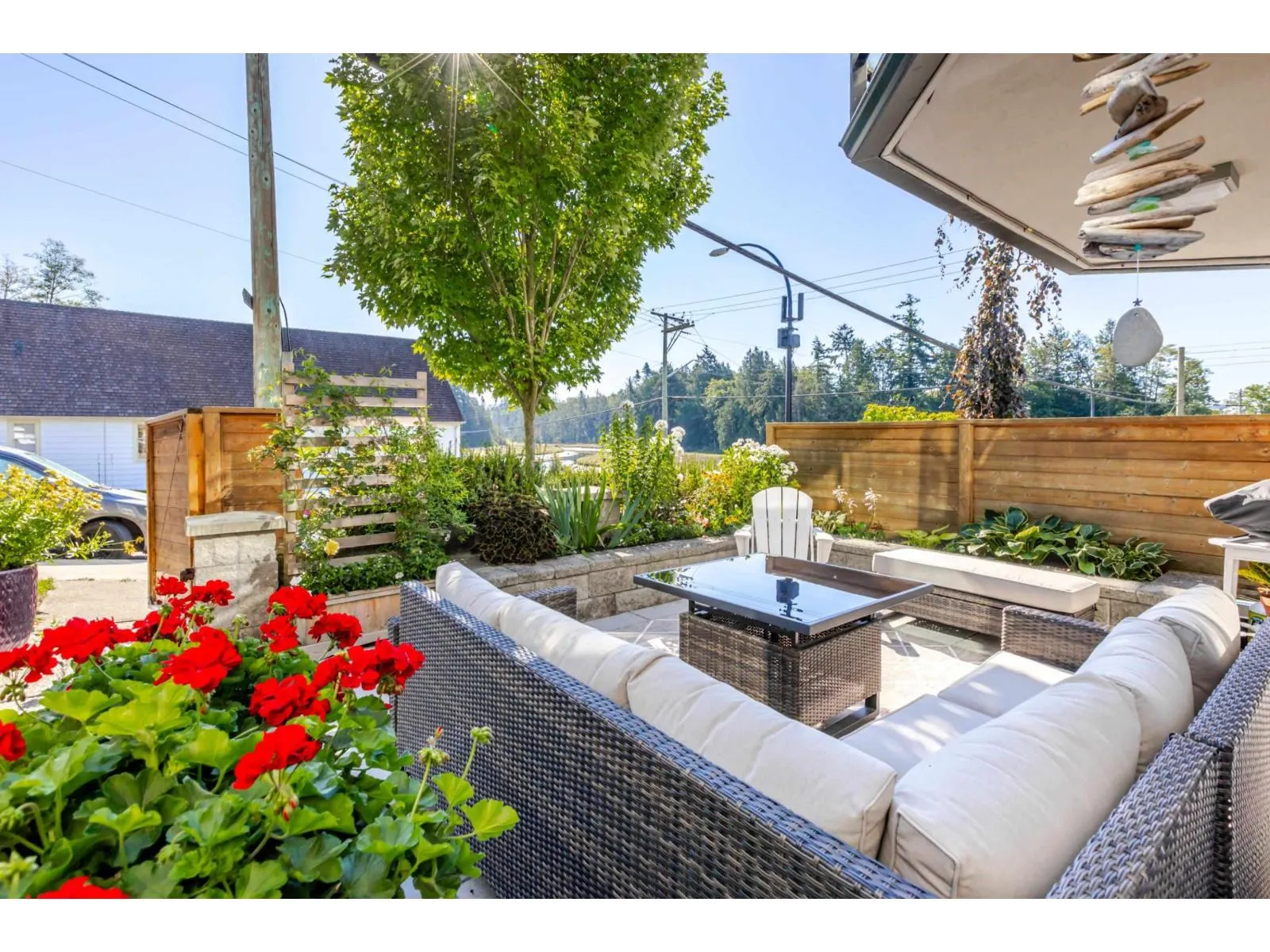 3 15989 MARINE DRIVE