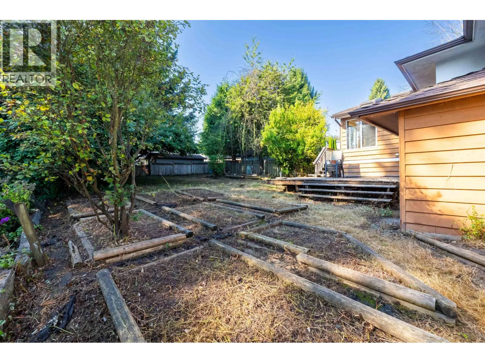 320 HOULT STREET