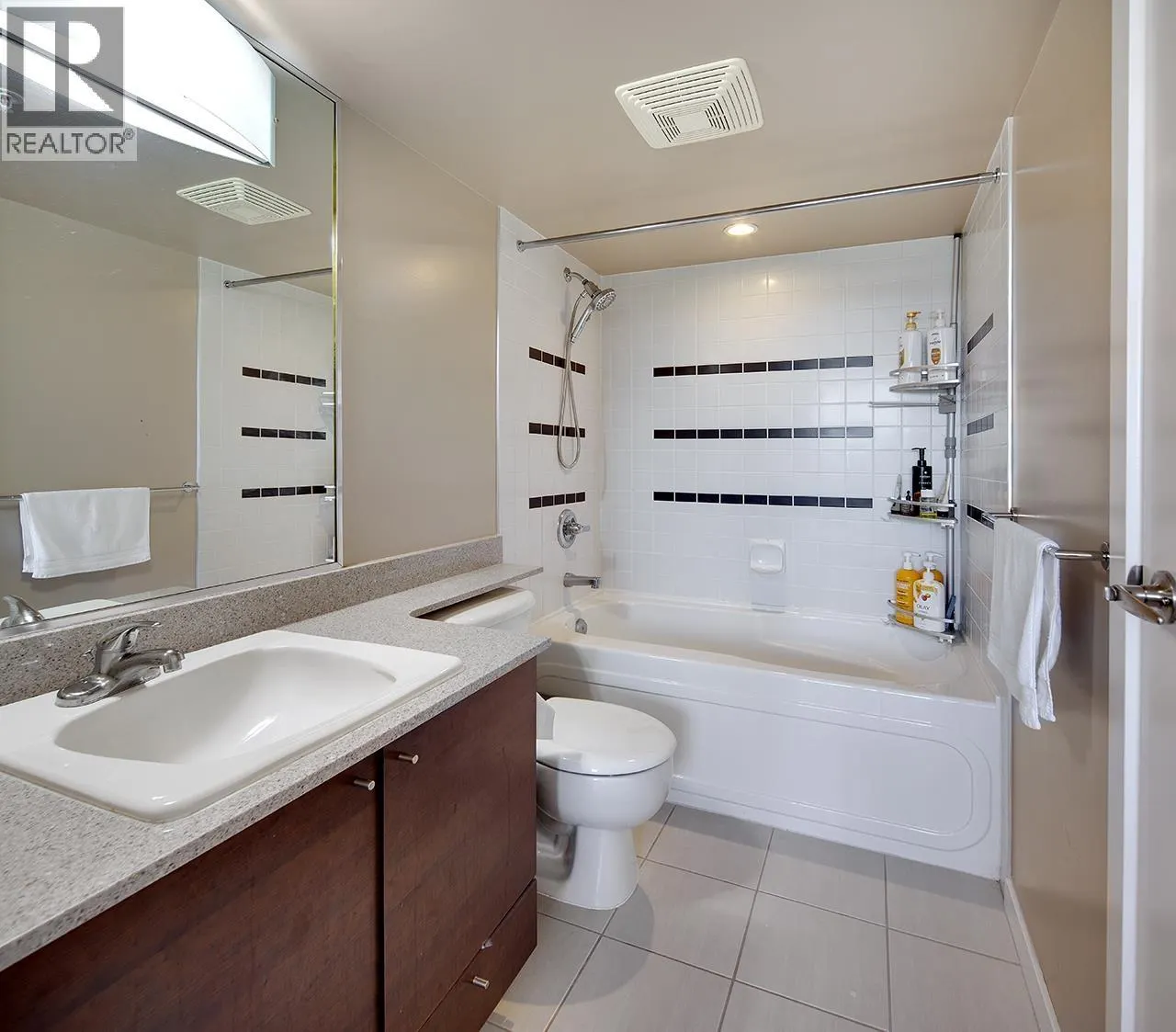 806 4178 DAWSON STREET