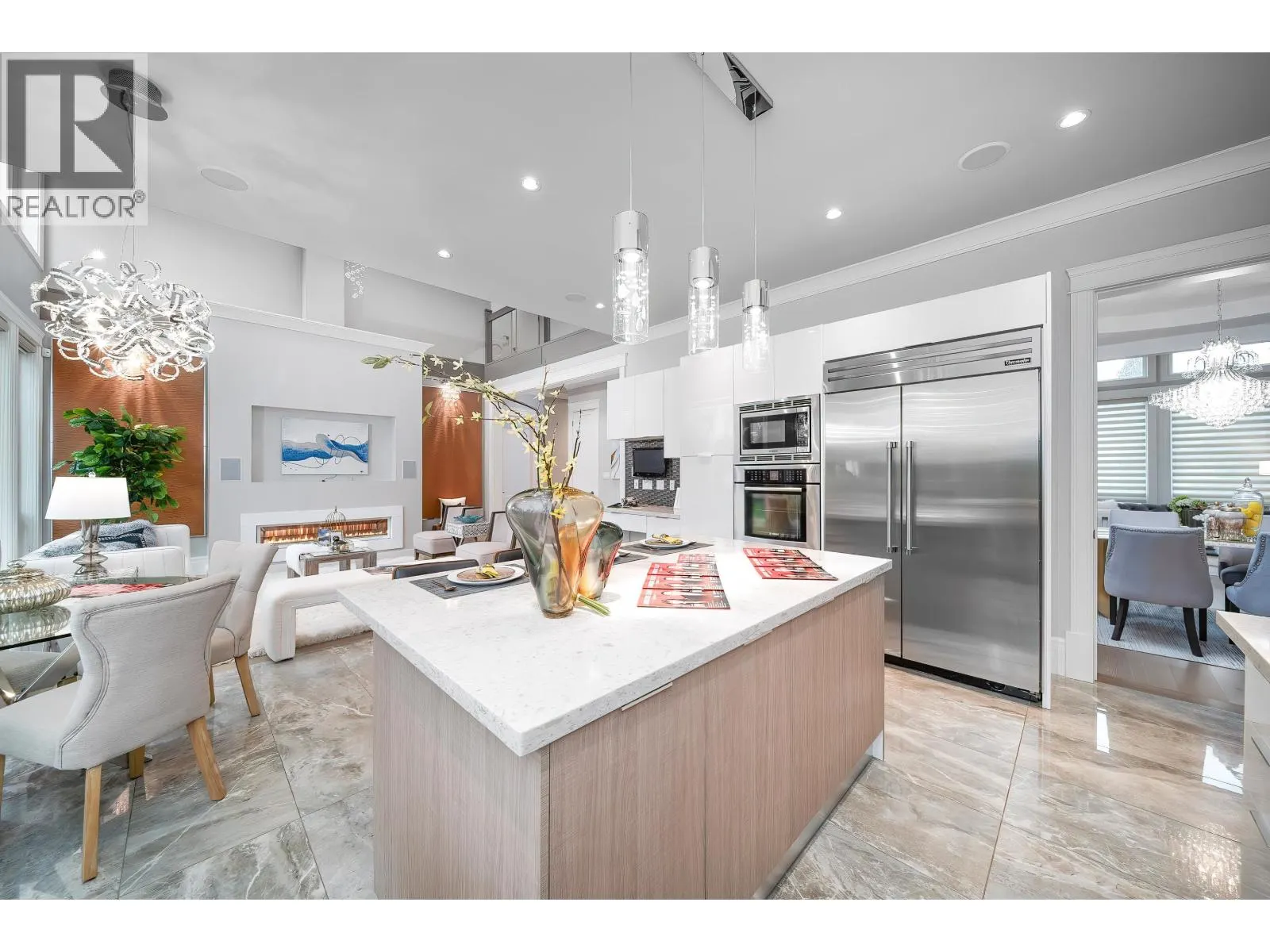 7673 DAMPIER DRIVE