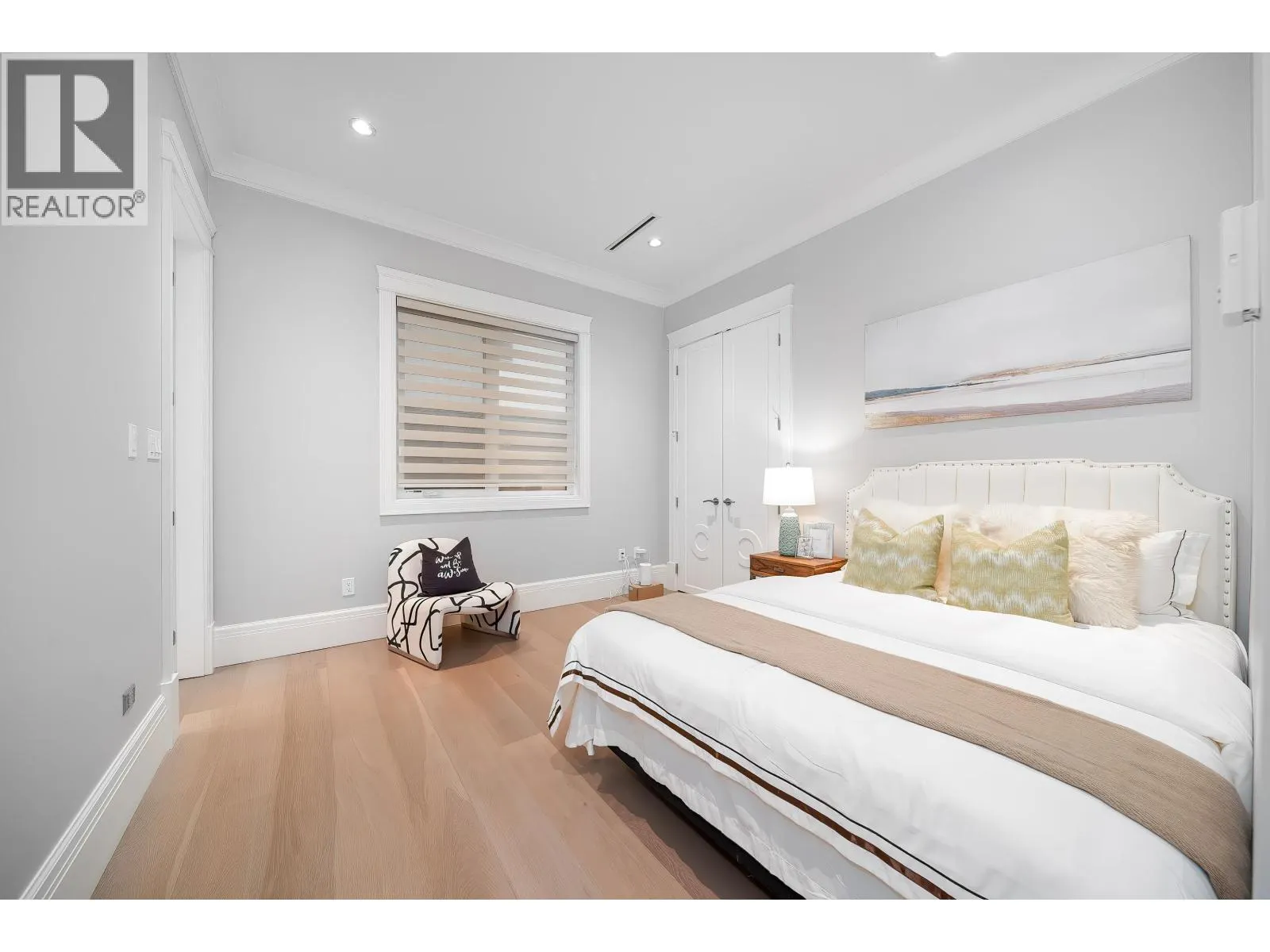 7673 DAMPIER DRIVE