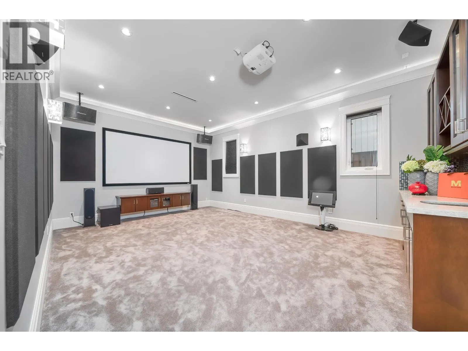 7673 DAMPIER DRIVE