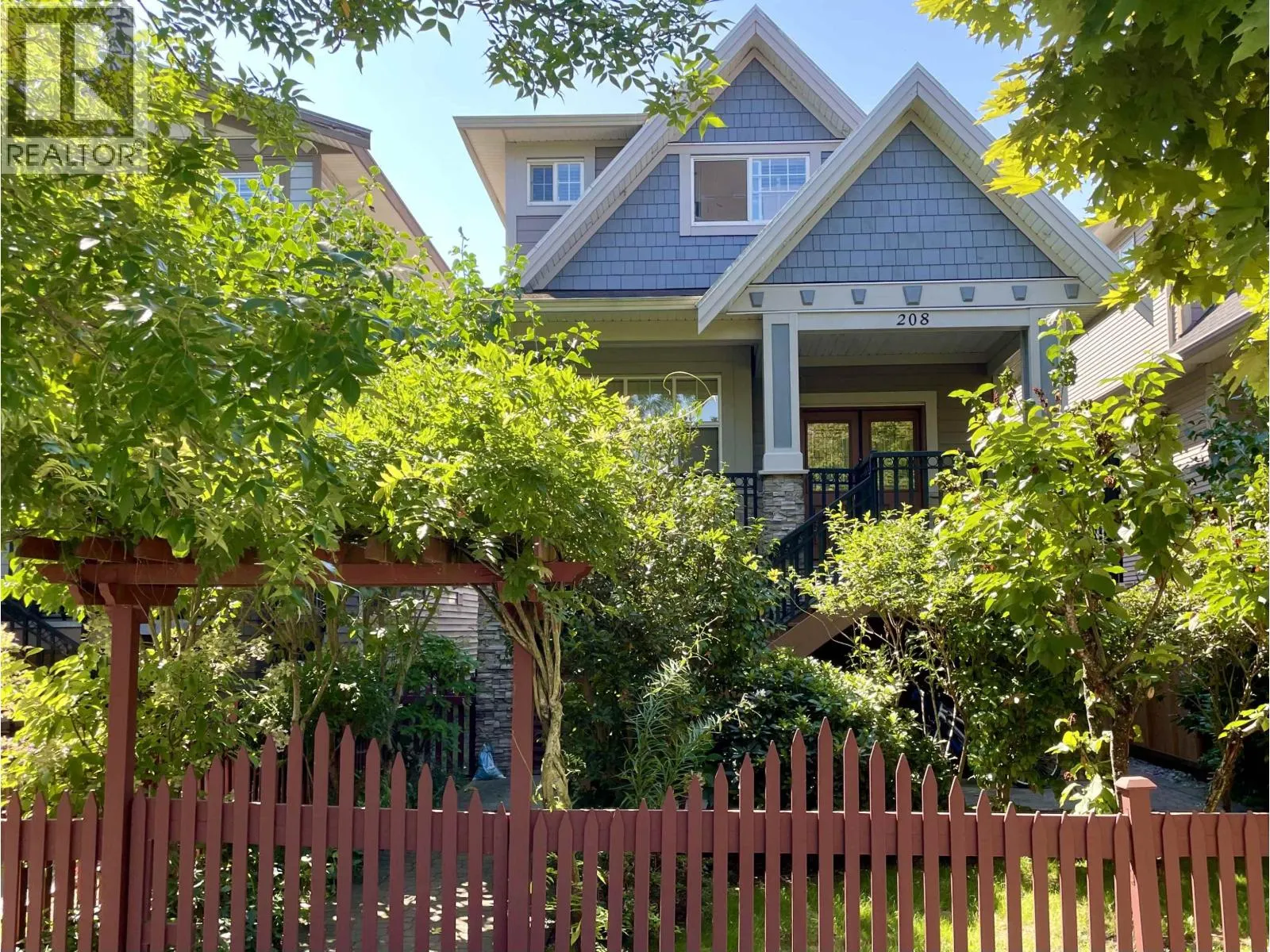 208 HUME STREET