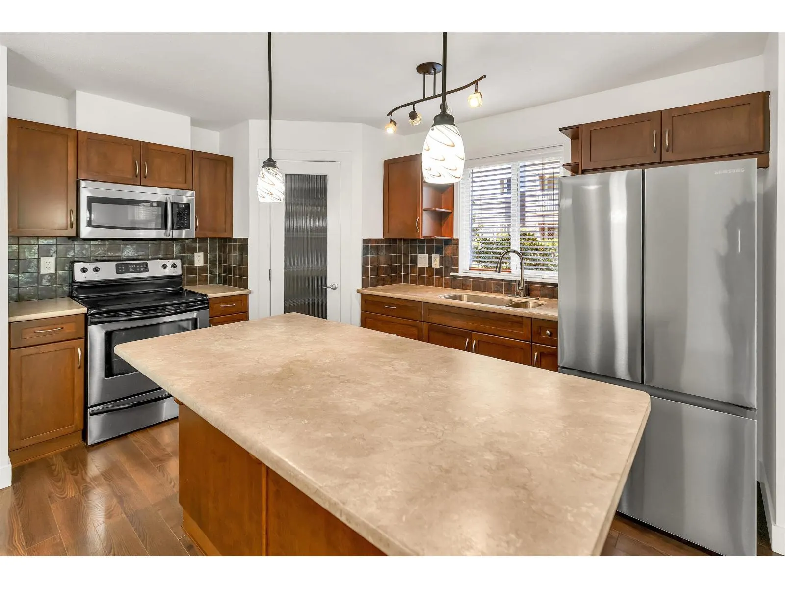 108 2038 SANDALWOOD CRESCENT