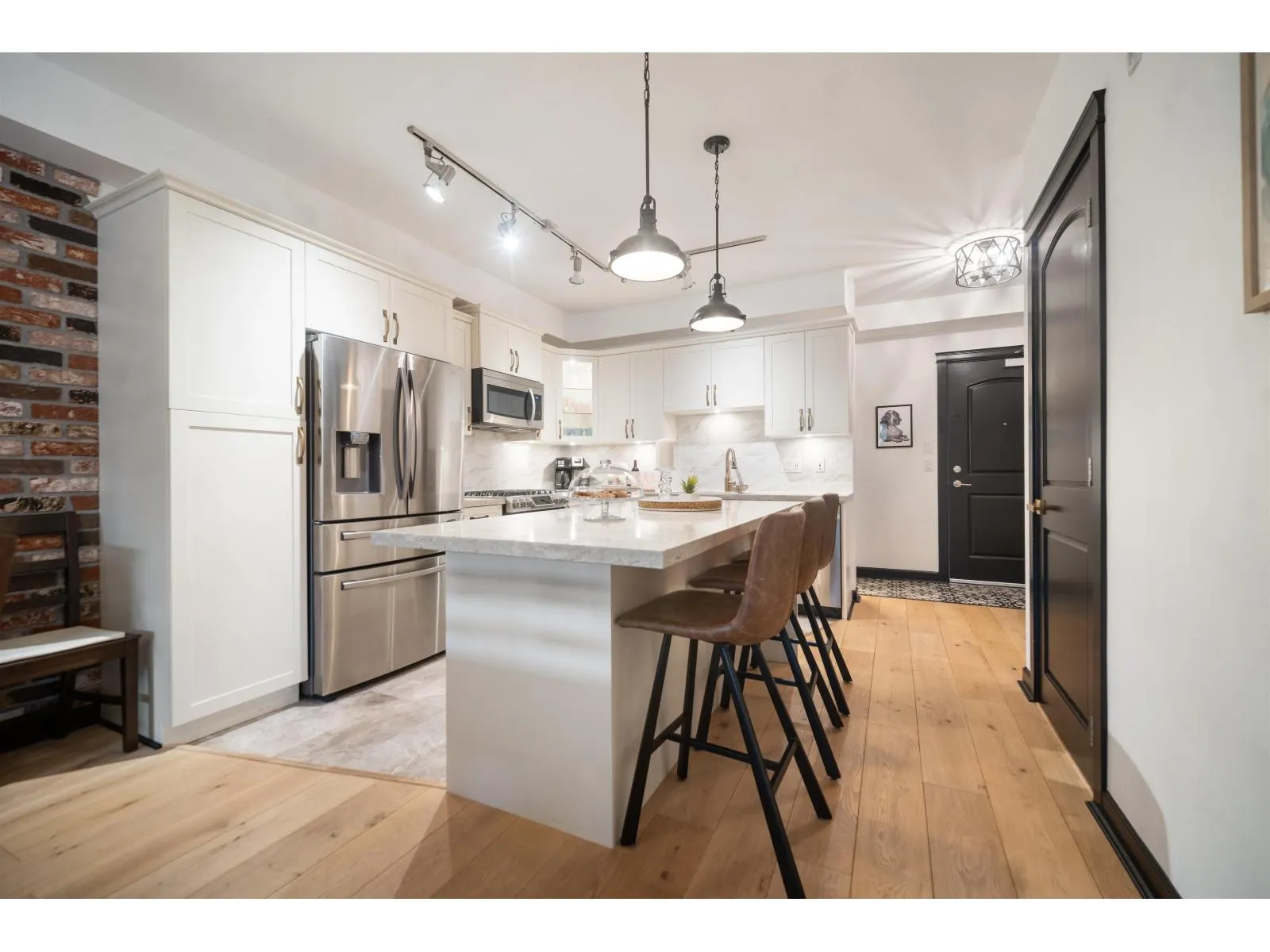 110 14588 MCDOUGALL DRIVE
