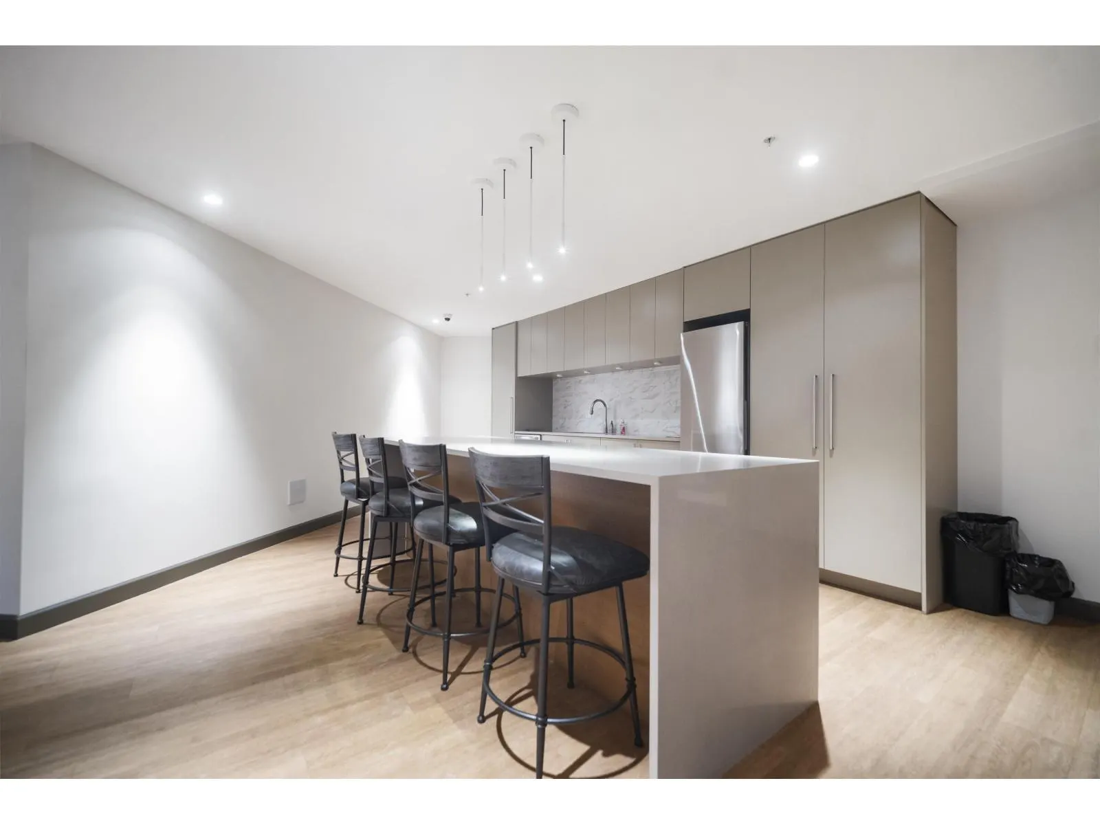 110 14588 MCDOUGALL DRIVE
