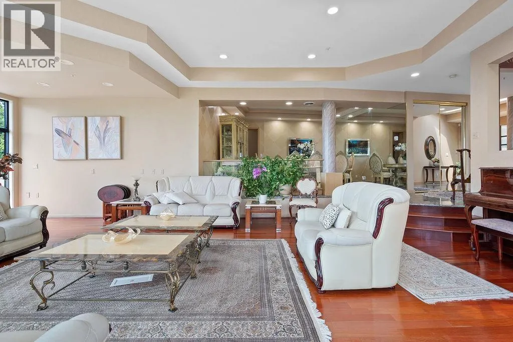2490 WESTHILL COURT