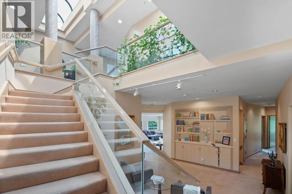 2490 WESTHILL COURT