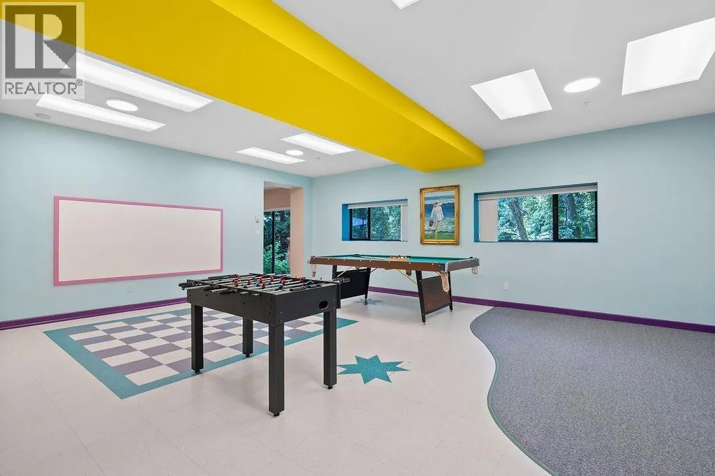 2490 WESTHILL COURT