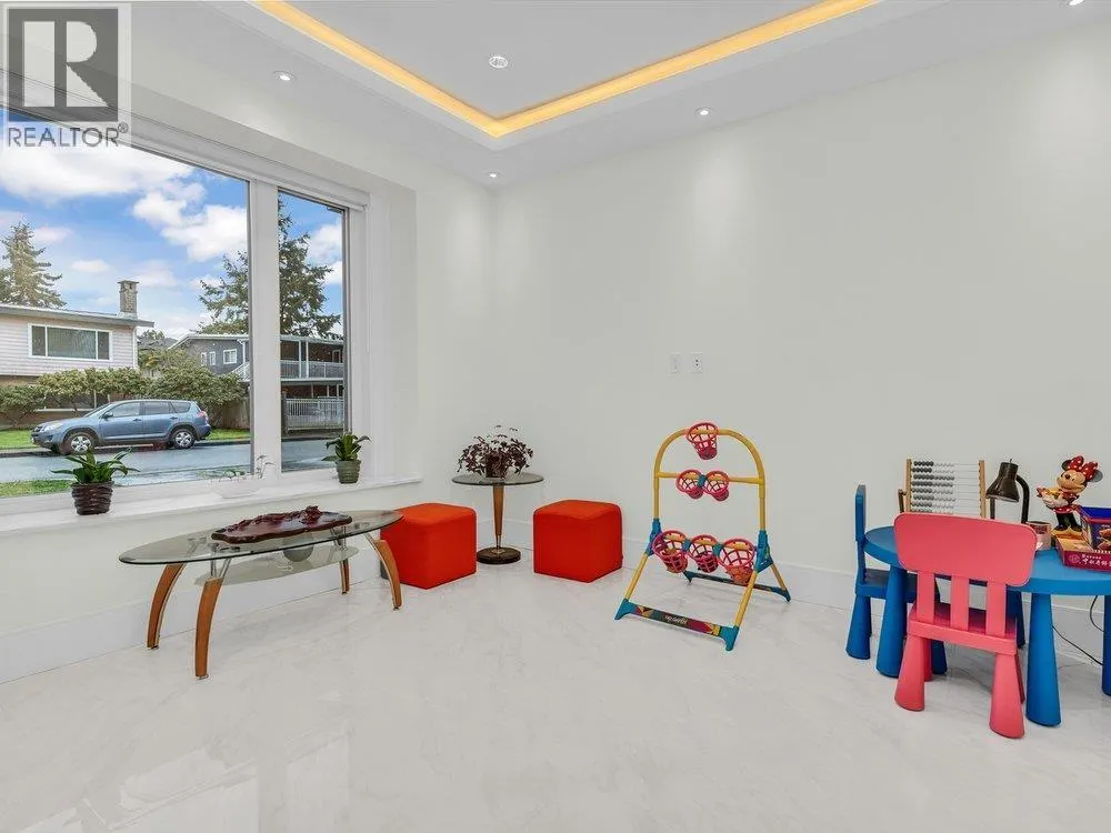 3771 BOWEN DRIVE