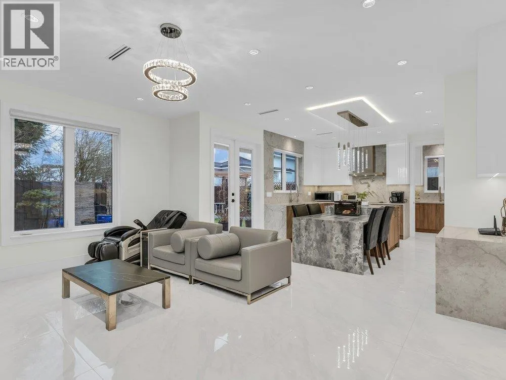 3771 BOWEN DRIVE